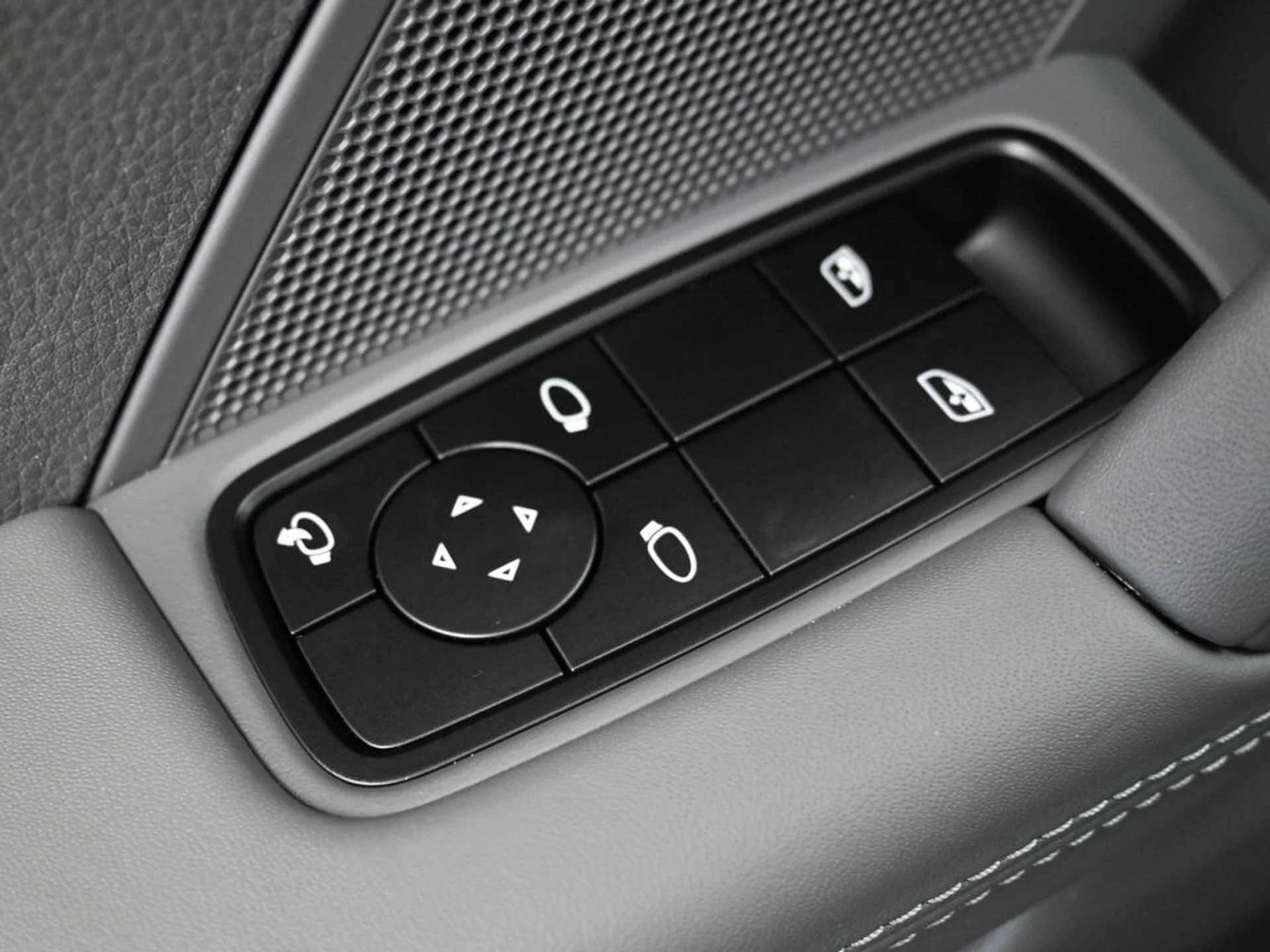 mph016_3688249453_70fae17ca3cf9ad9a6a82dc905ea7d1ex_1fdb2f6a36