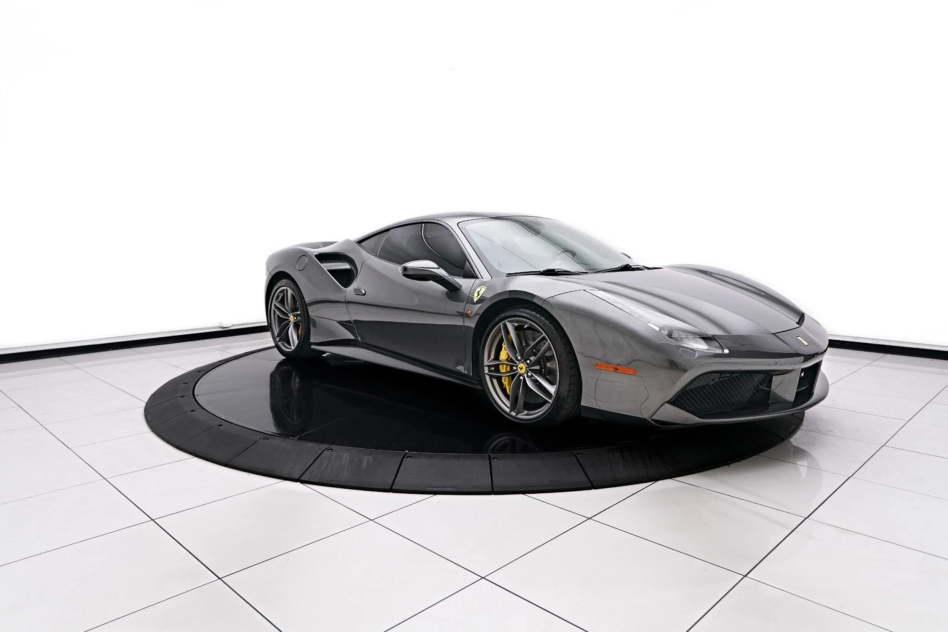mph016_369031410_Used_2016_Ferrari_488_GTB_Base_1755995712_c886a3d57c