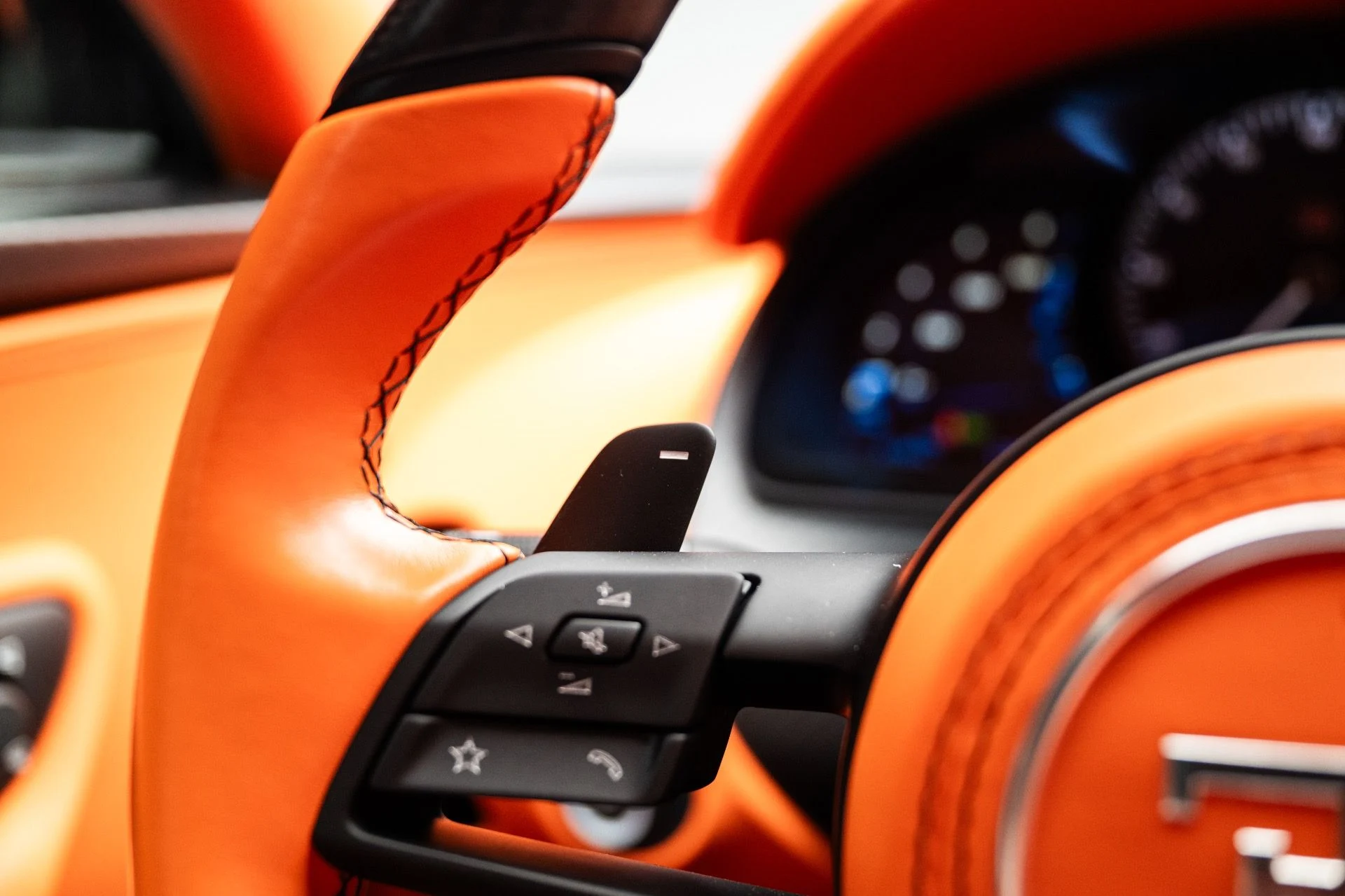 mph016_369785425_13316_p17_l_999b2b44d3