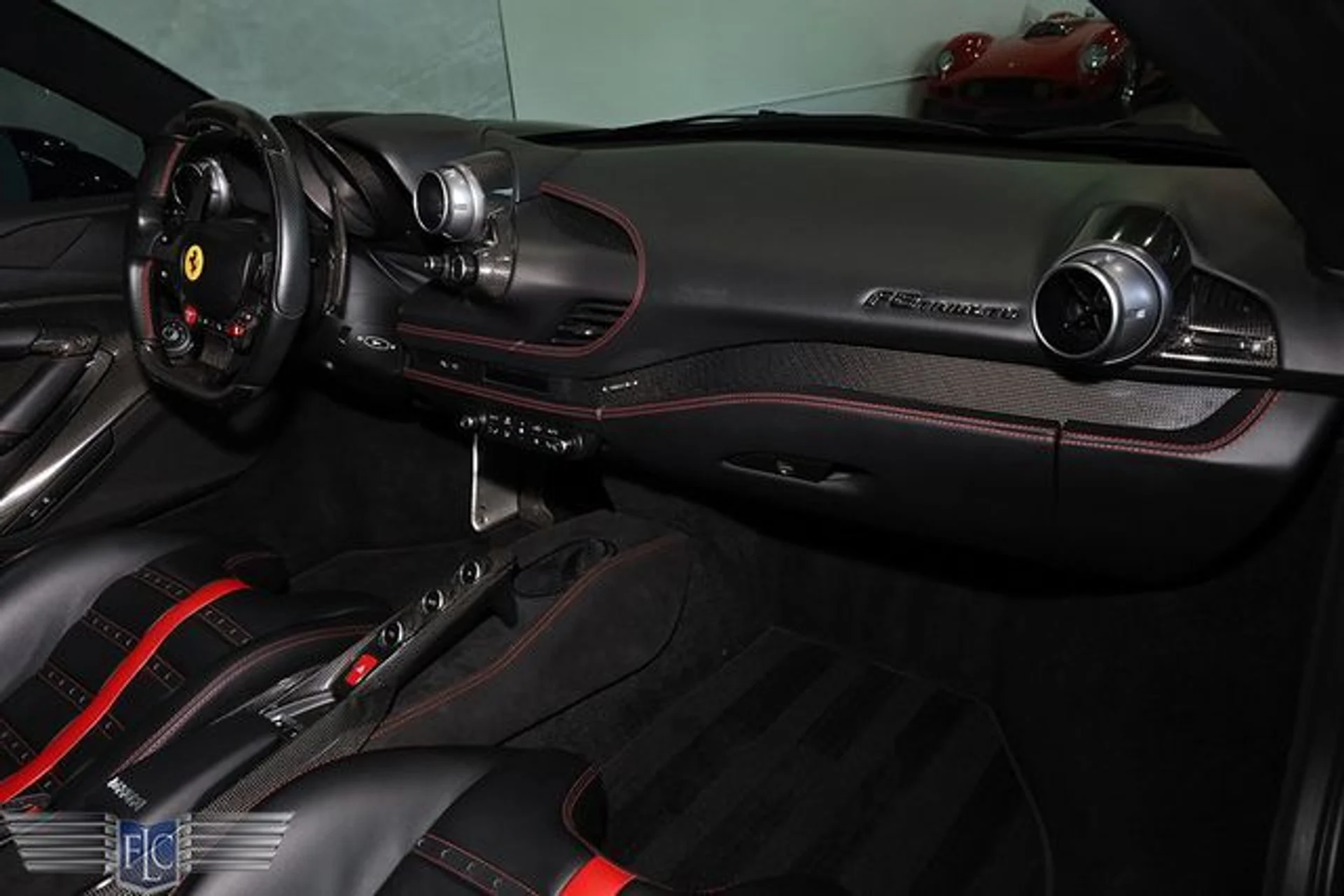 mph016_3707621437_used_2020_ferrari_f8_tributo_coupe_9689_22960423_21_640_e20f0038cf