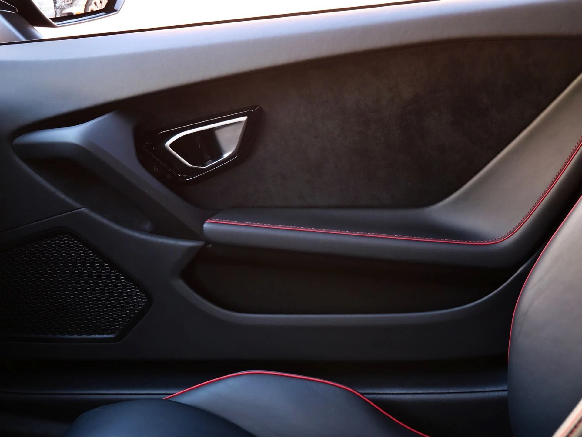 mph016_371500624_04bf8bdc6f912ead266a113061c1768ax_0691db0748