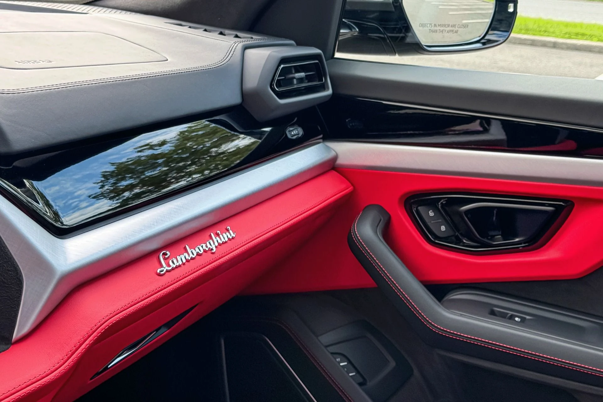 mph016_3720418745_Used_2024_Lamborghini_Urus_Performante_1765893464_61777c4227