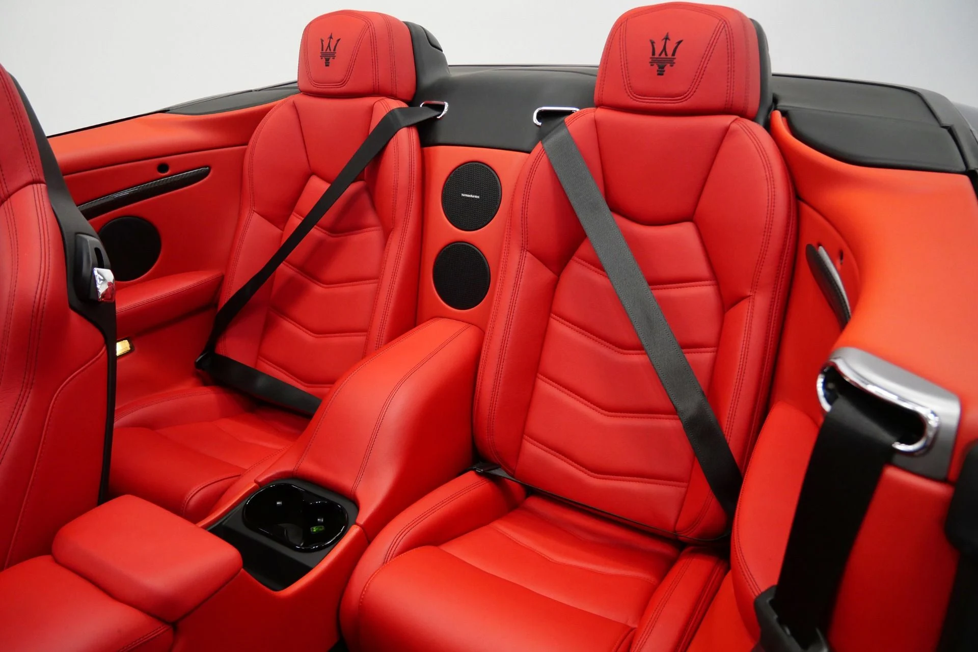 mph016_3727780441_Used_2019_Maserati_Gran_Turismo_Convertible_Sport_Rare_Color_Carbon_Fiber_Interior_Trim_1773689122_785aee78a5