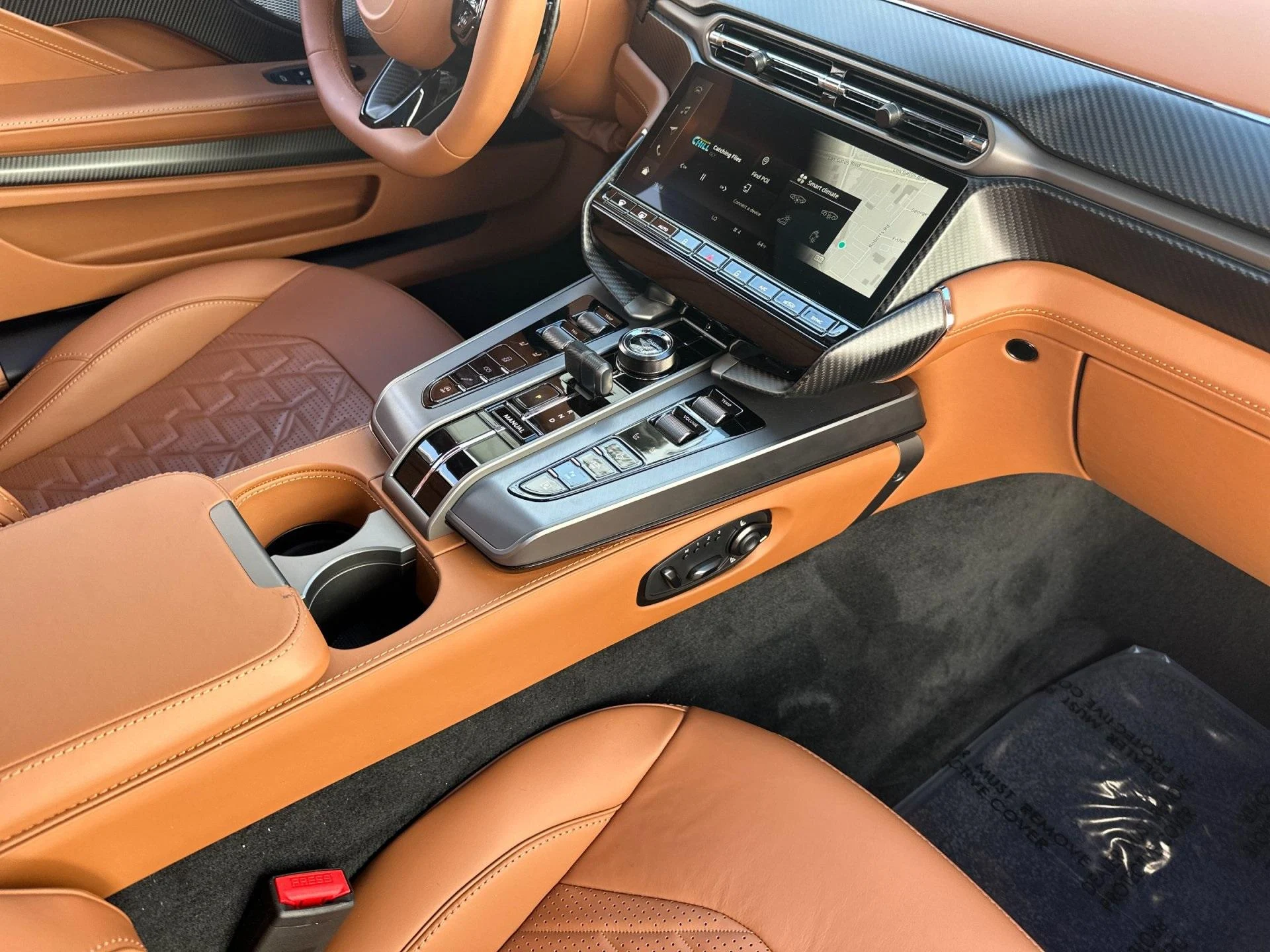 mph016_3731933733_New_2025_Aston_Martin_Vanquish_V12_1761314727_3b08245a7c