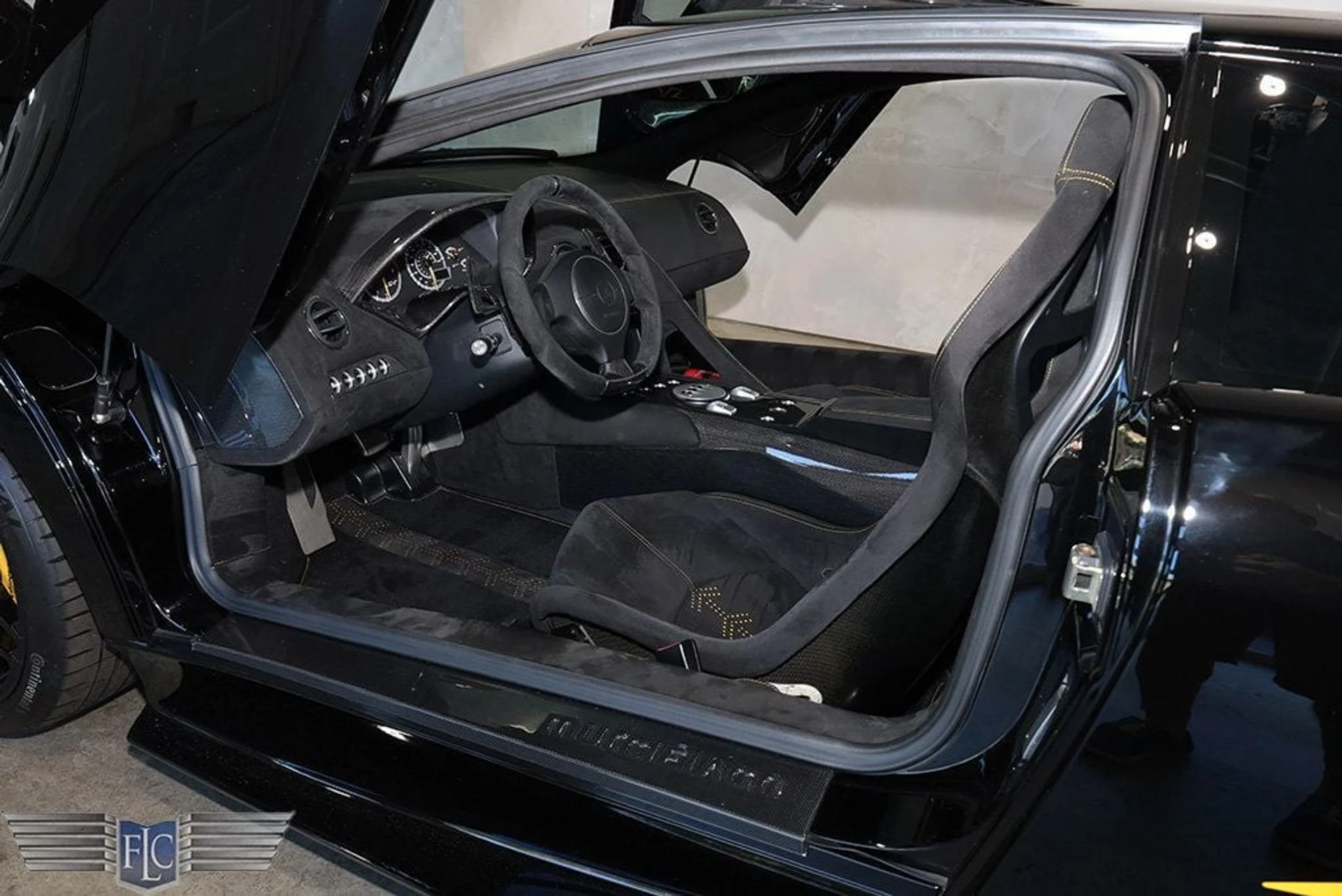 mph016_3740095865_used_2010_lamborghini_murcielago_2drlp6704superveloce_9689_22931171_17_1024_bc5ecfcb07