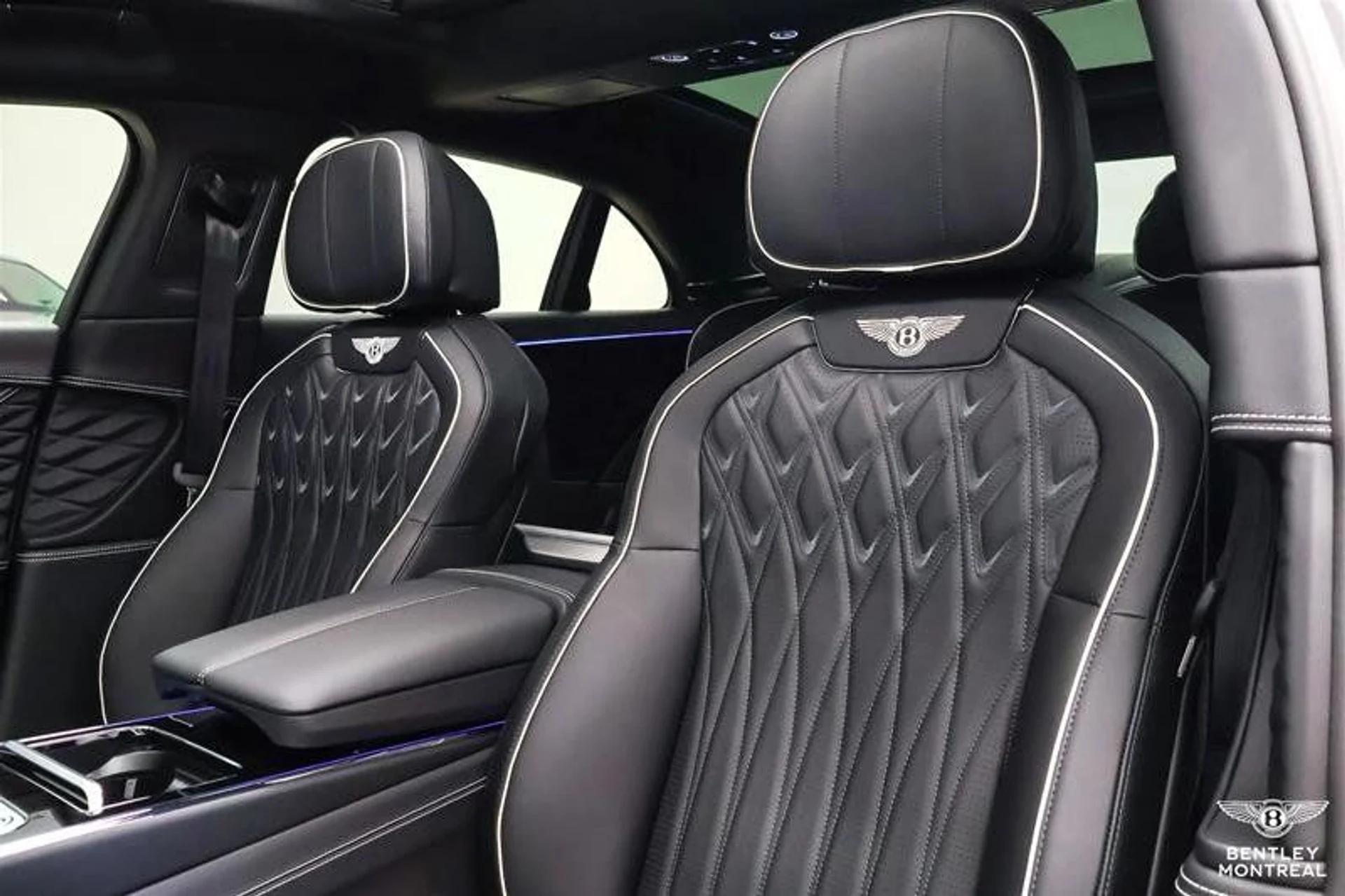 mph016_3744669776_37564285_09254_11289084_1563549751_7bdcb59331