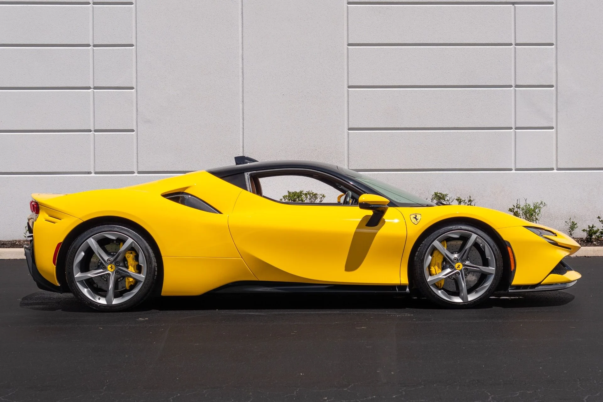 mph016_3745275241_Used_2021_Ferrari_SF_90_Stradale_1779339411_83a19a80b2