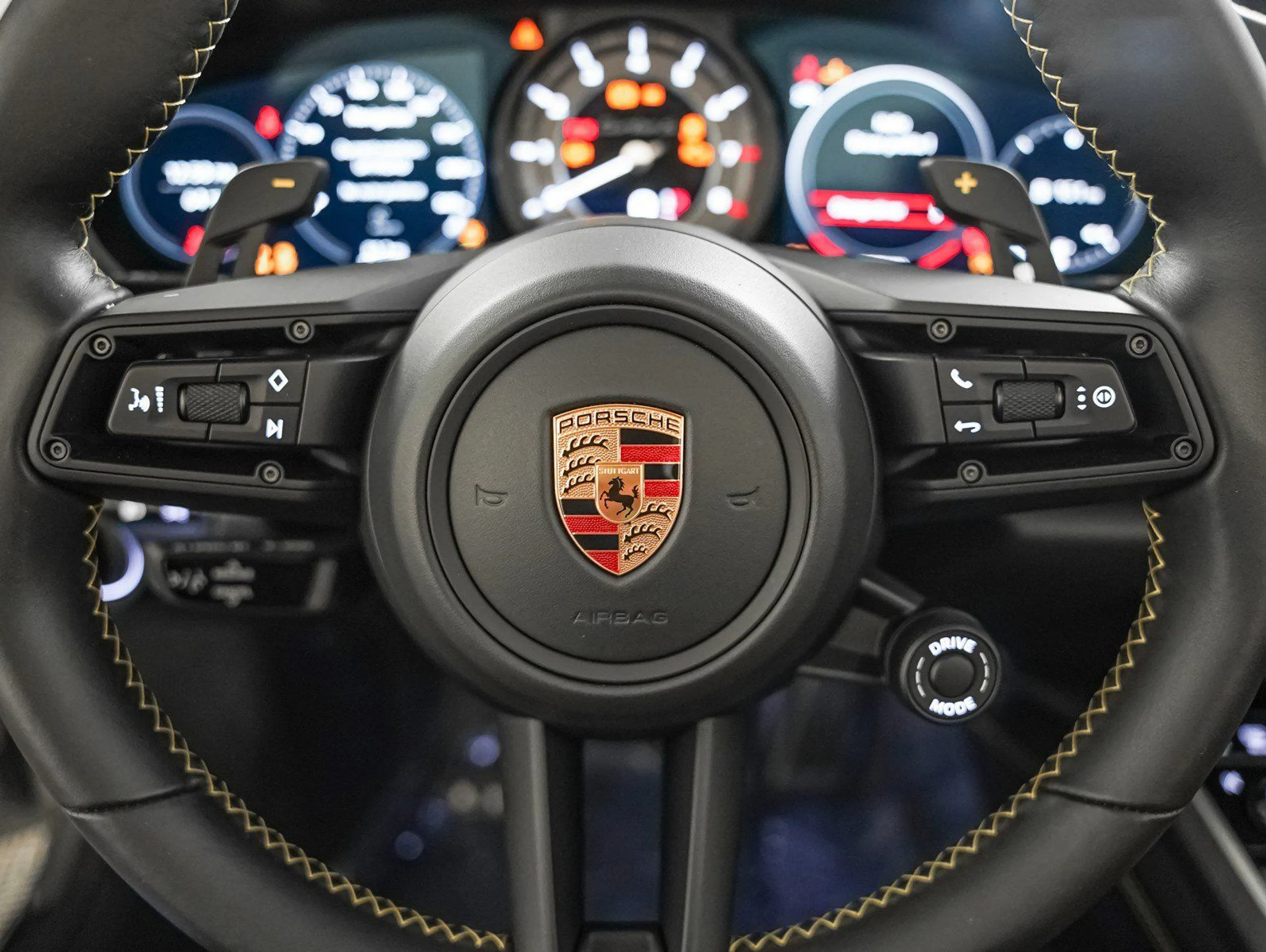 mph016_3752647338_18cb0c91f79cb053b239e29c19aabb2d_7d9773f625