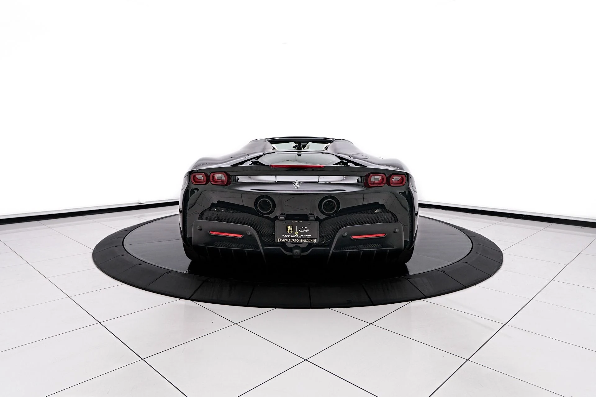 mph016_3757333200_Used_2024_Ferrari_SF_90_Spider_Base_1755223316_b8ec0505ea