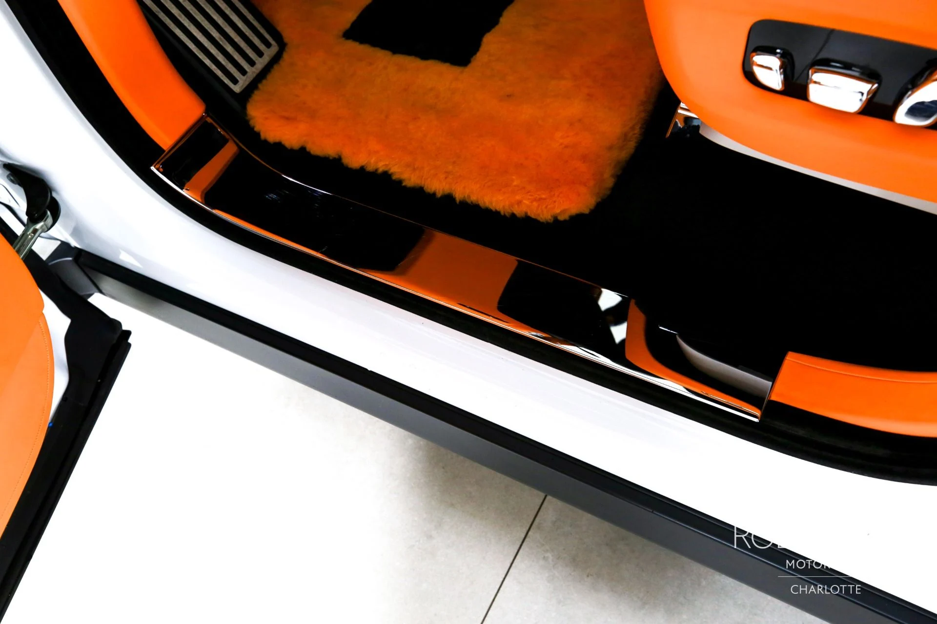 mph016_376088962_Used_2022_Rolls_Royce_Cullinan_1773253618_9e4ebb8d67