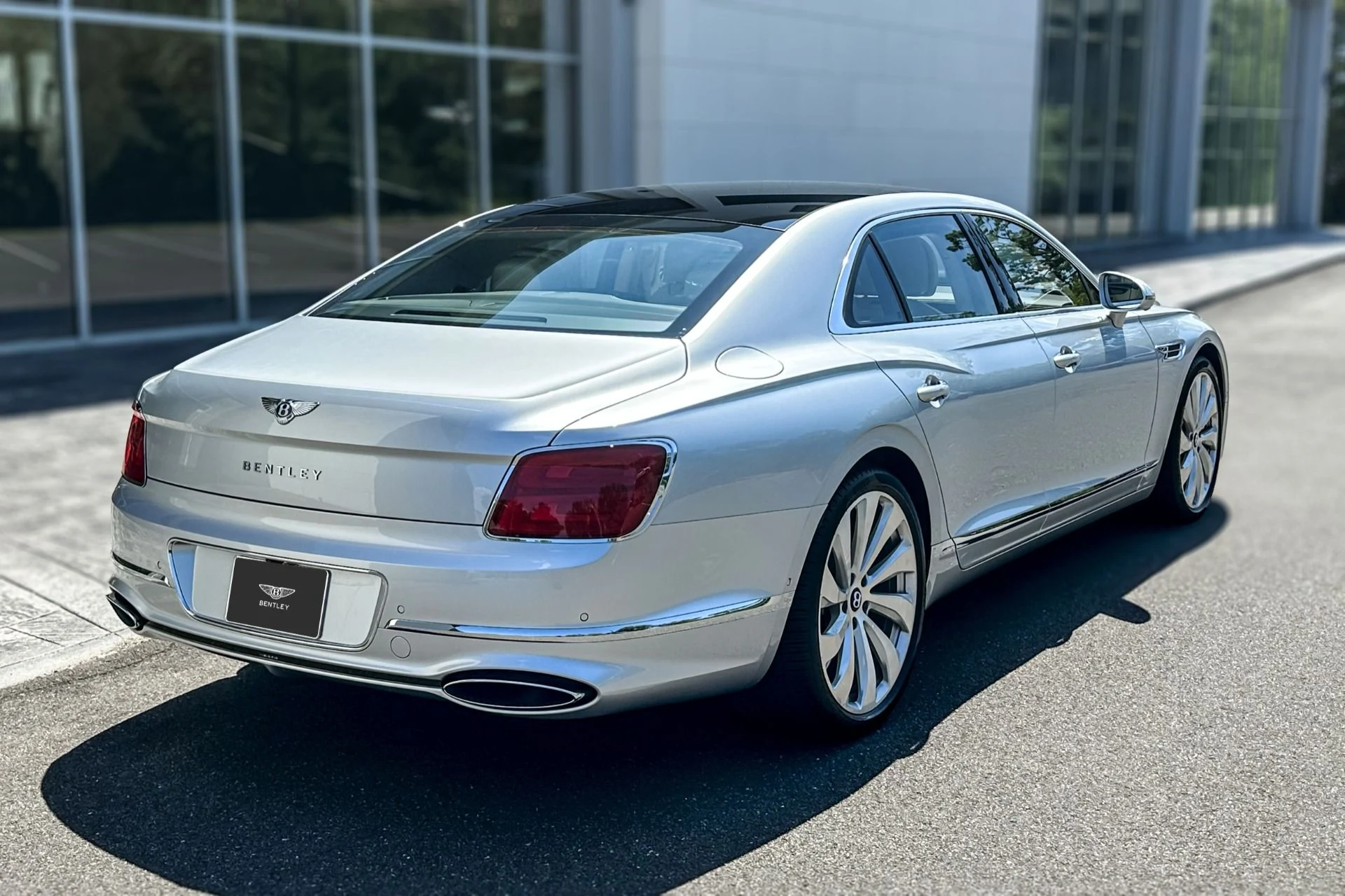 mph016_3764356001_New_2026_Bentley_Flying_Spur_1783692086_9d4da692b9