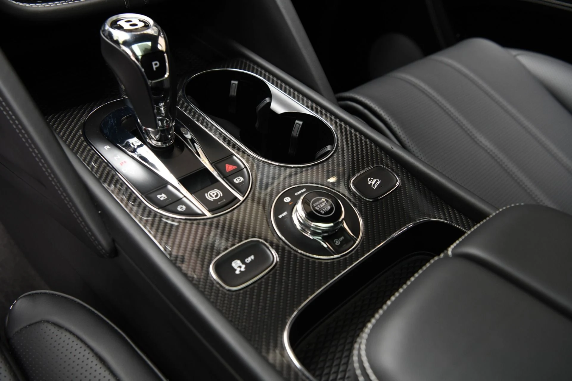 mph016_3764813708_Used_2024_Bentley_Bentayga_Azure_V8_1756931571_c4bdc2e812