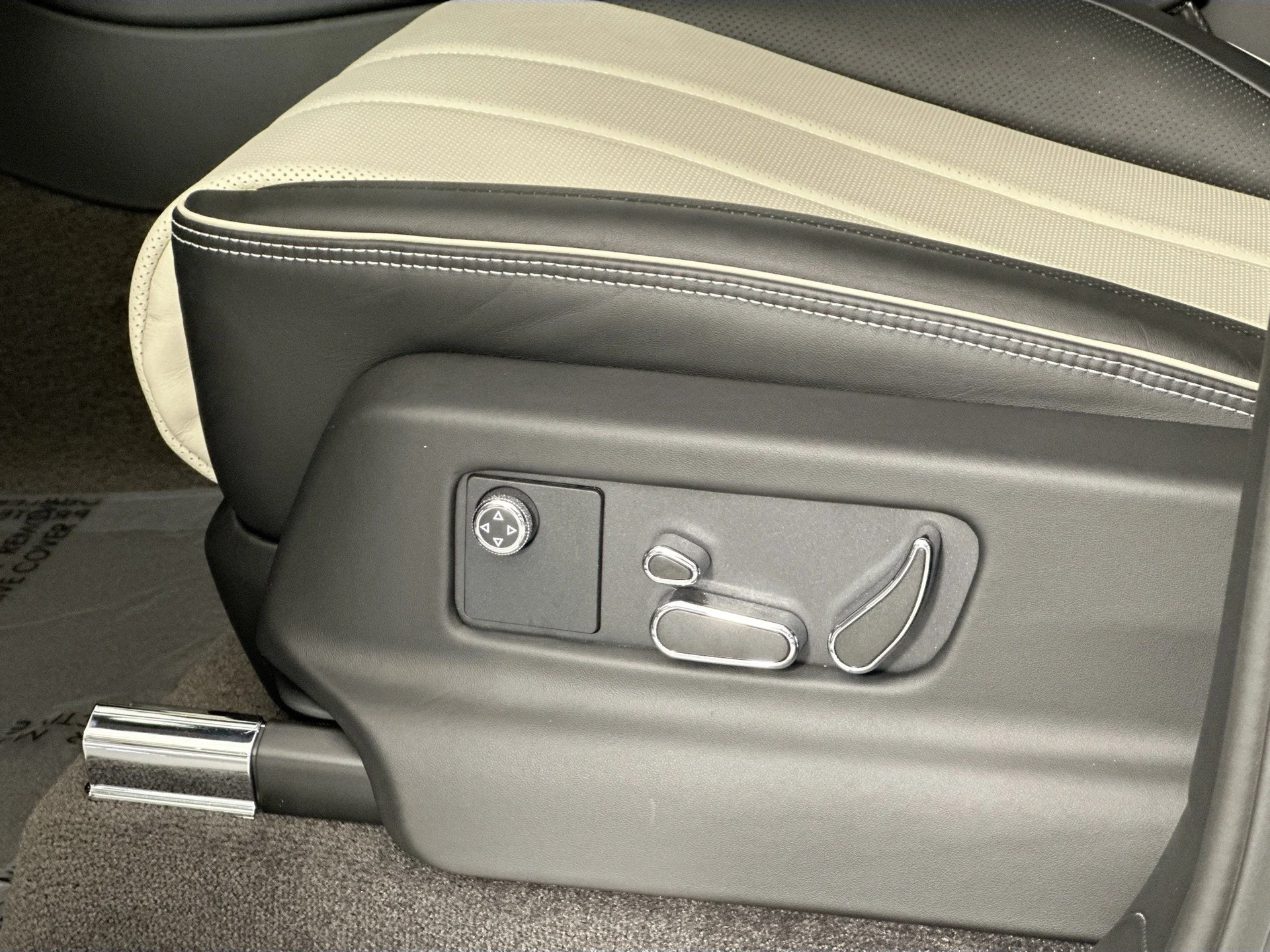 mph016_3776896212_17_88dc9a670d