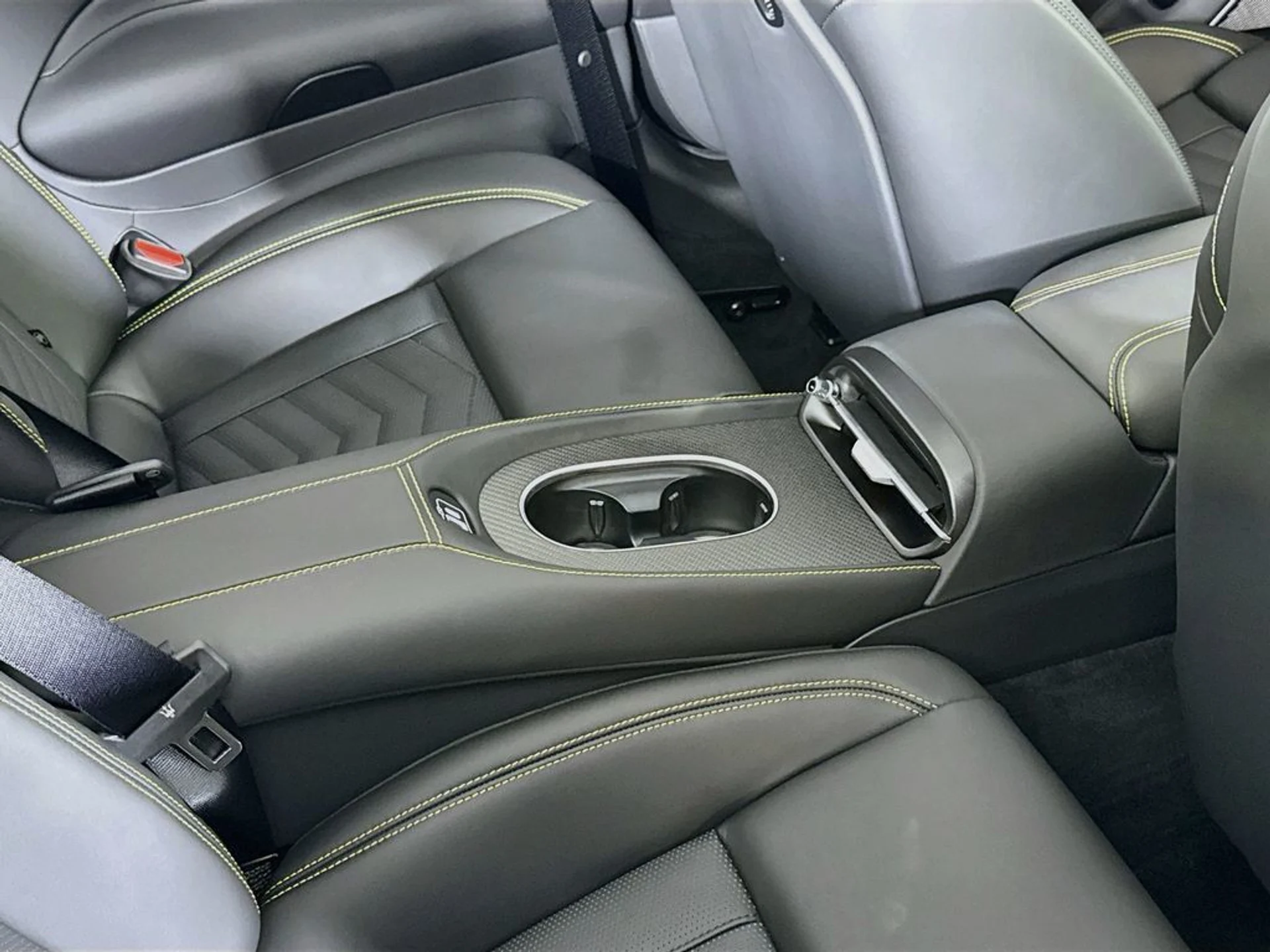 mph016_3783806490_new_2026_maserati_grancabrio_convertible_11350_23036271_18_1024_9b5d6bc7e2