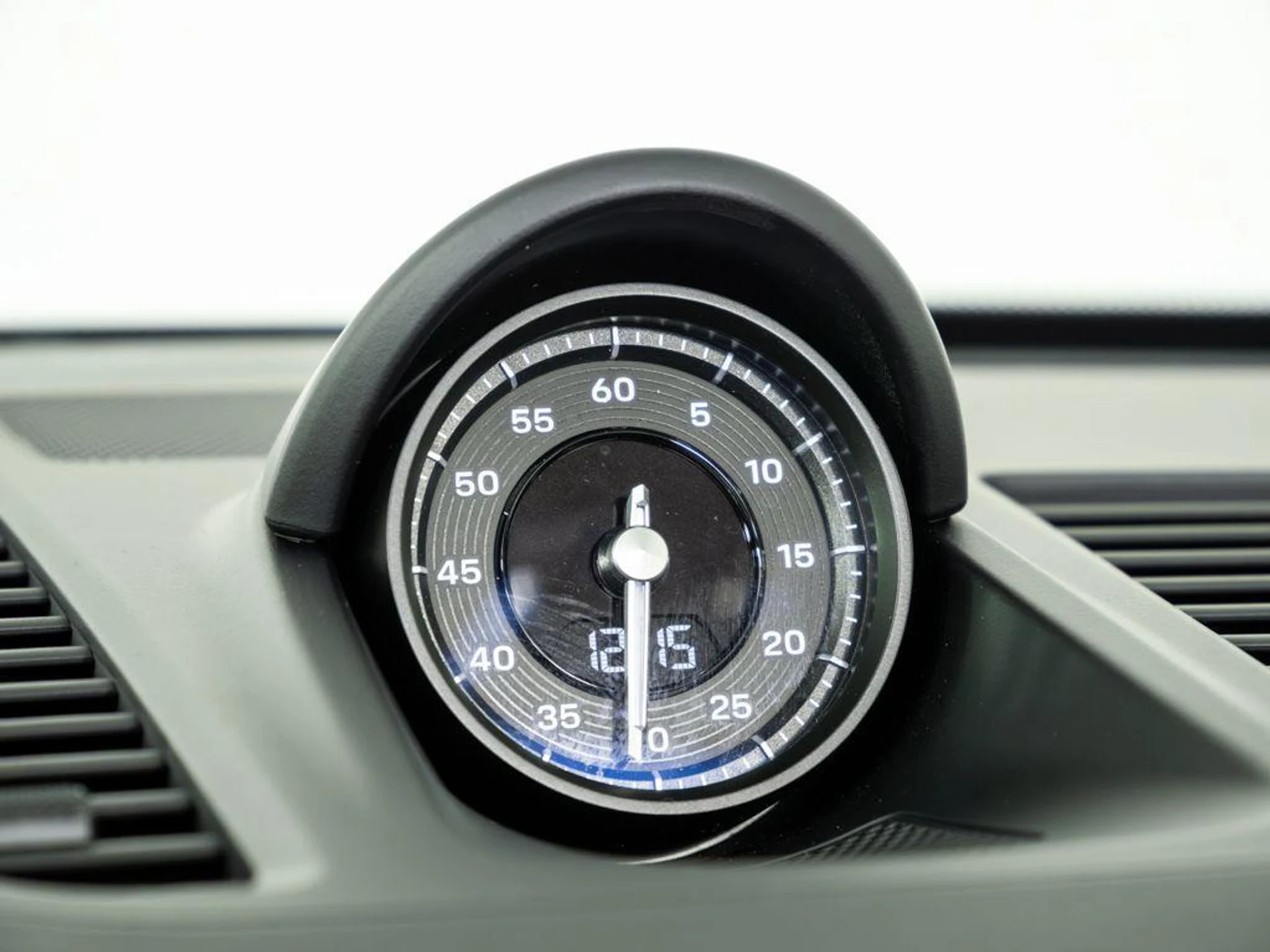 mph016_3783843499_CDJF_24_Wt_Mm_Hks_SG_Pdbs_Ae_Yh_U_xg_914f60276b