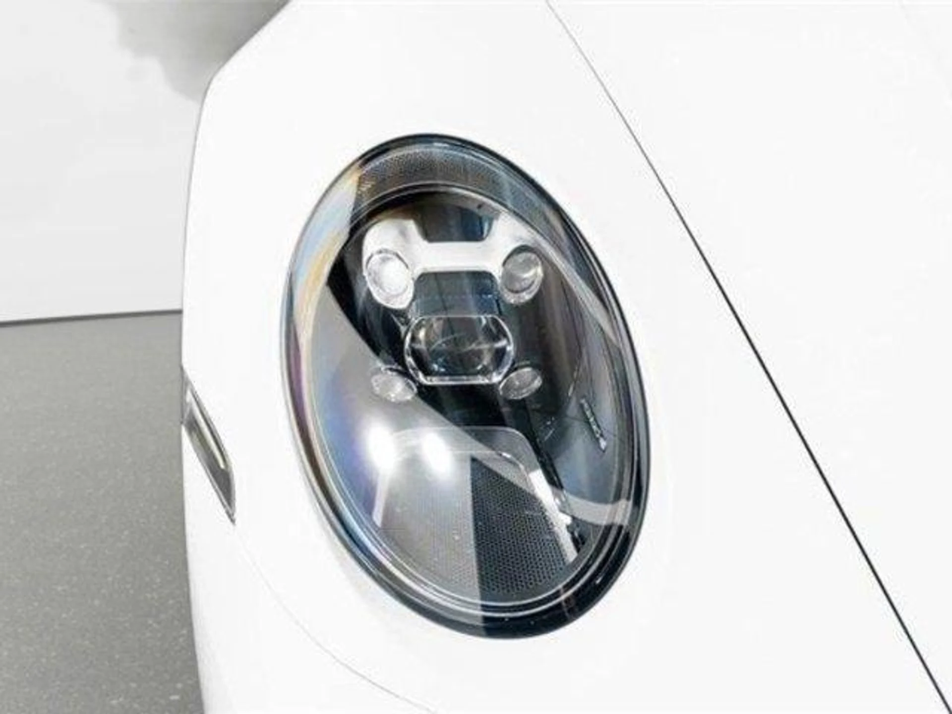 mph016_3794652468_s08_U1_CE_Qy_Y_Hs_Hhix0_F_Hb_Hn_J5_Cn_U_6fb2ed824f