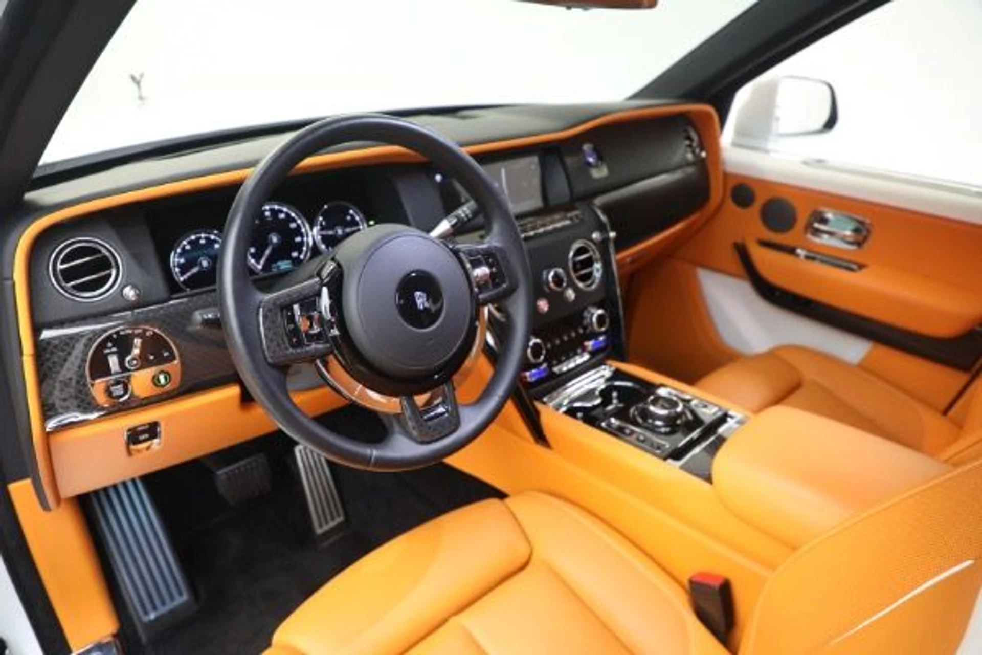 mph016_379741816_Used_2022_Rolls_Royce_Black_Badge_Cullinan_3109c2af8b