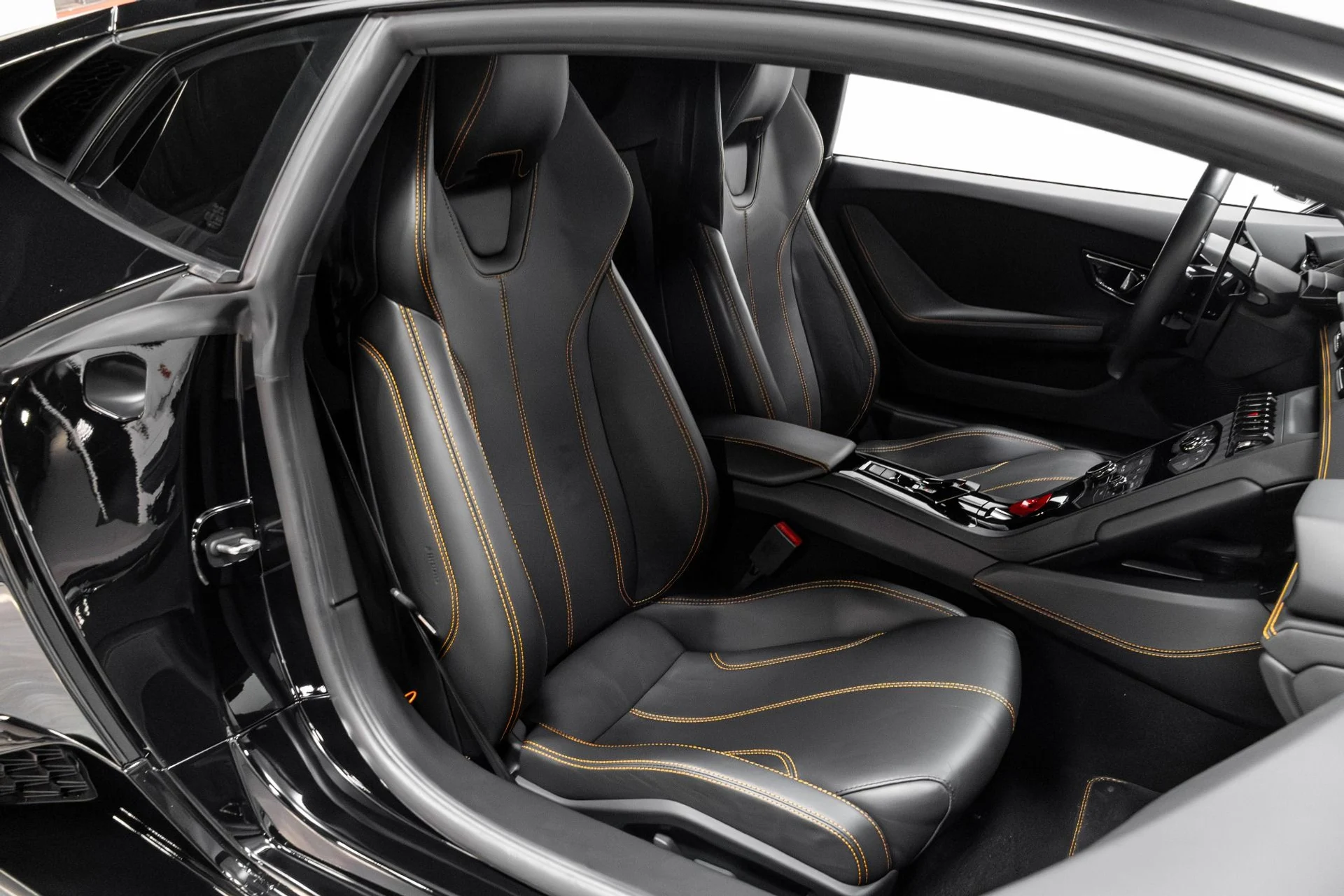 mph016_380109529_Used_2017_Lamborghini_Huracan_LP_580_2_1771545979_a15c5e65d6