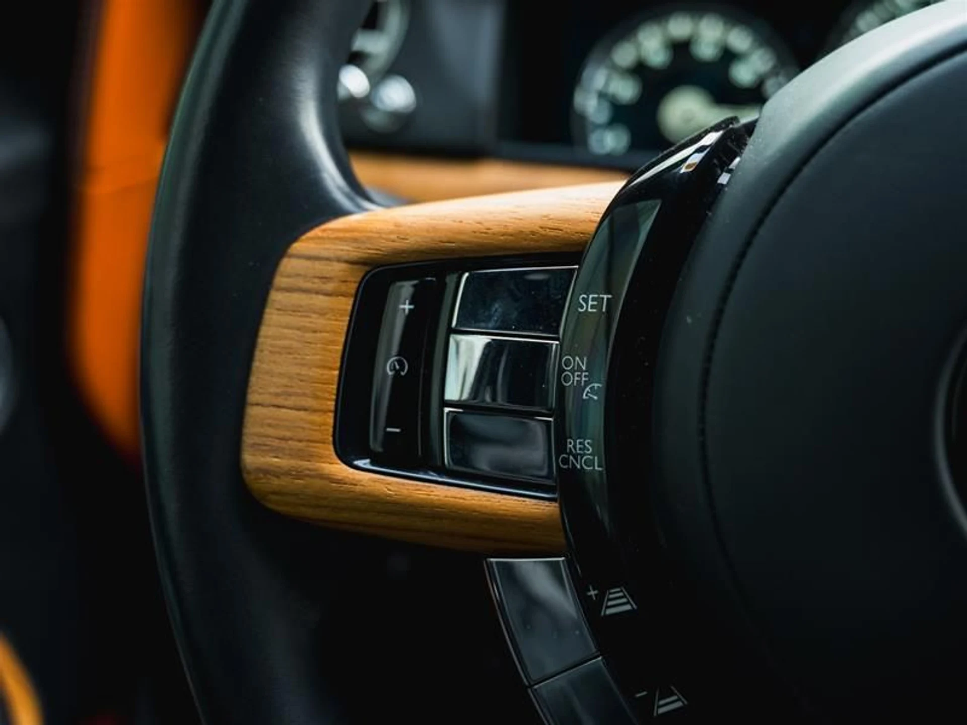 mph016_3803488809_ax4inzeu_5ec411a6c4