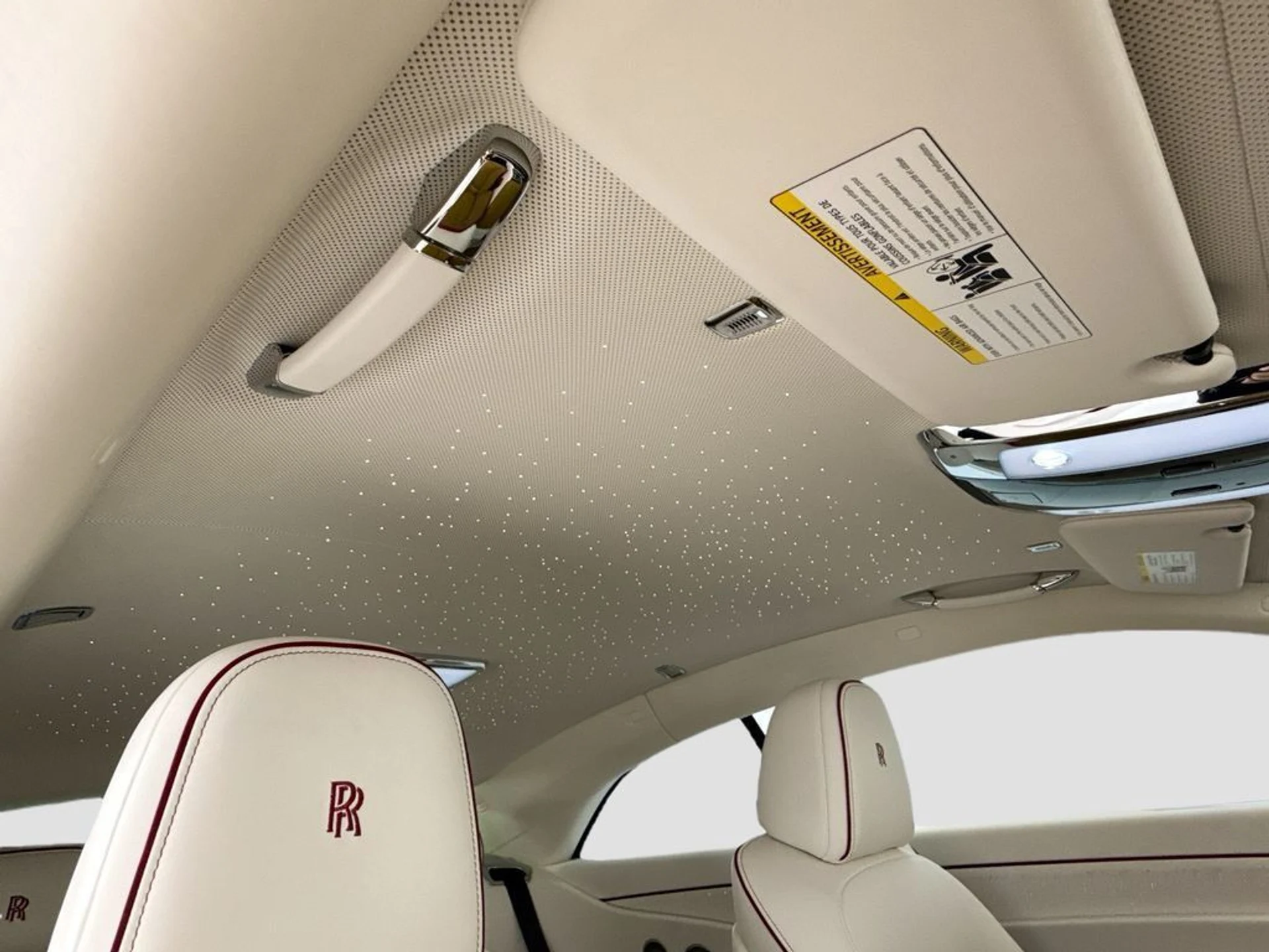 mph016_3810185004_used_2026_rolls_royce_spectre_coupe_8119_23019329_17_1024_8bd108b7a4