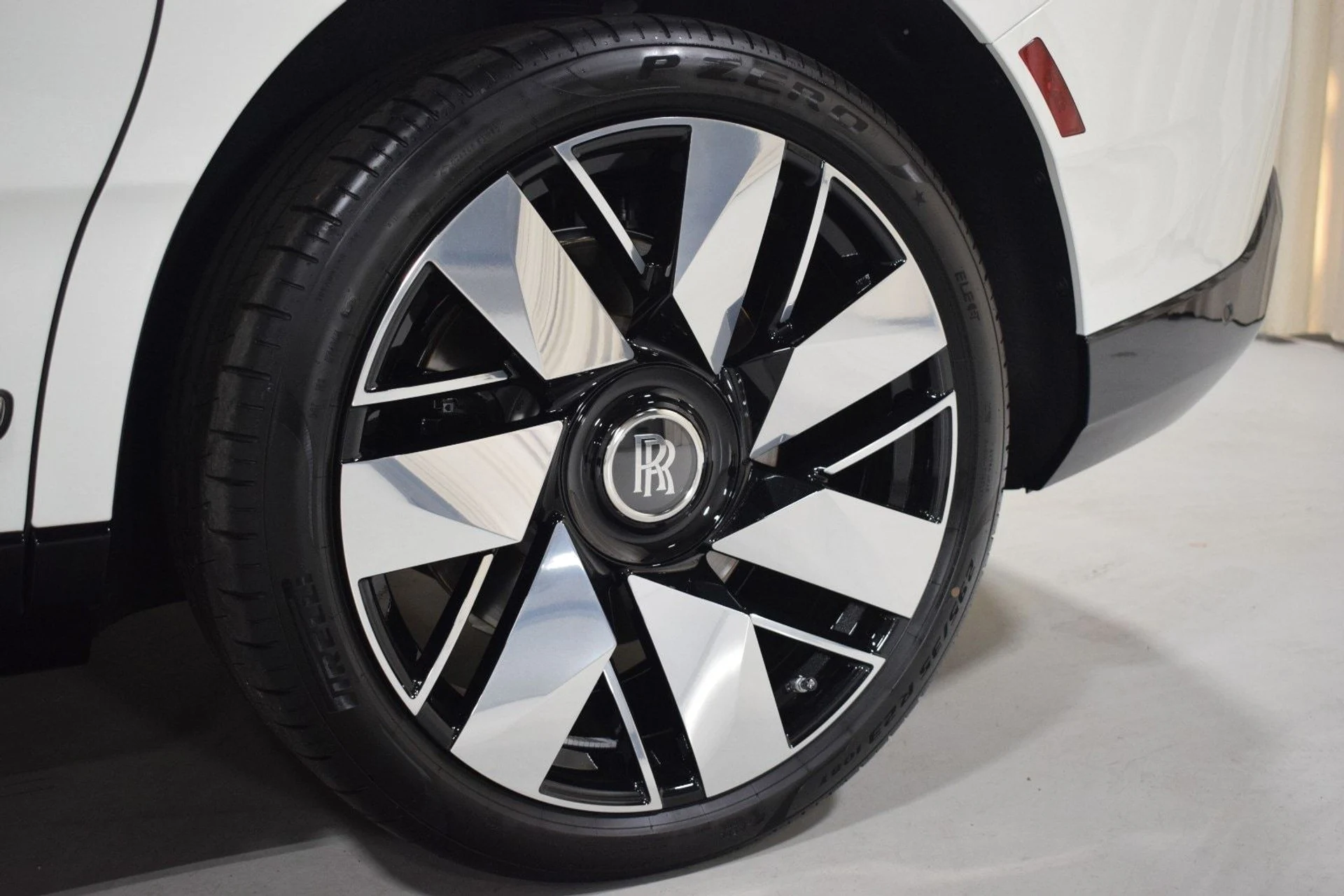 mph016_3814883704_20fa8bfc85d814a6f5b01f1782daee2ax_4e35dd0c1e