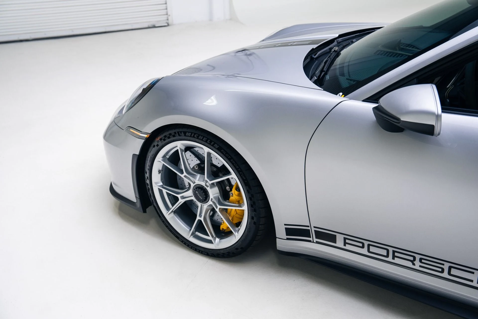 mph016_3817763007_Used_2022_Porsche_911_GT_3_1766184698_aadaacde79