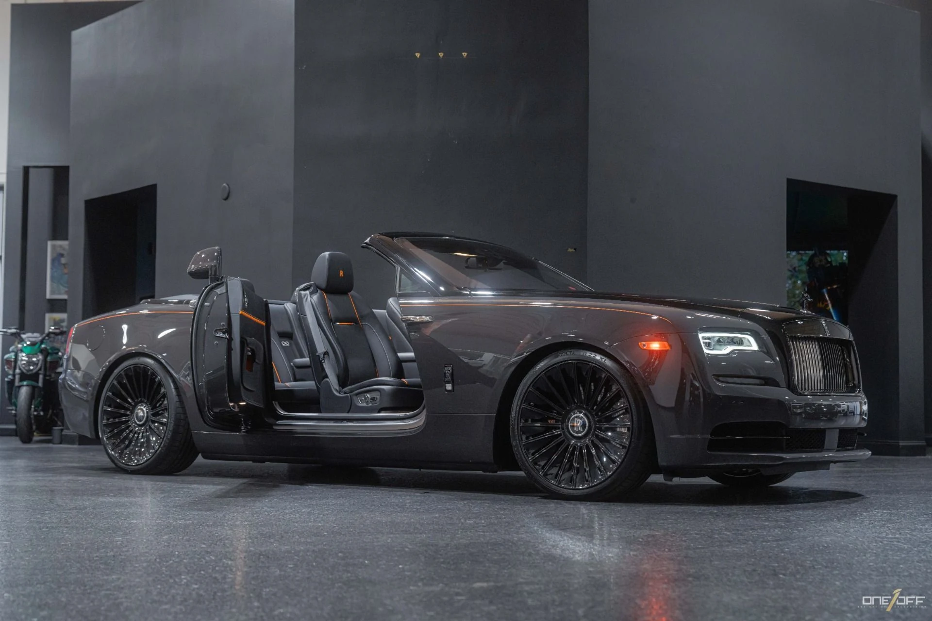 mph016_3827831636_Used_2018_Rolls_Royce_Dawn_1_of_1_Bespoke_Special_Order_Black_Badge_1731615753_3854e51b2e