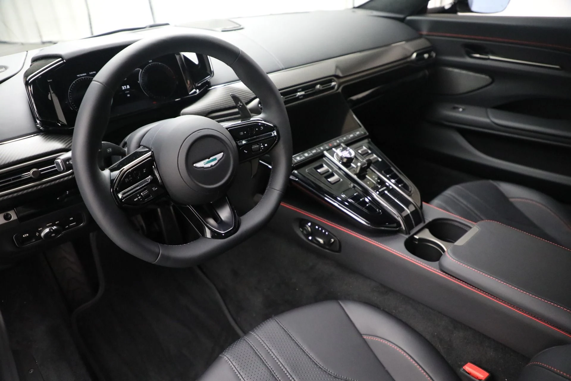 mph016_3831301099_New_2025_Aston_Martin_Vantage_e68a08a217