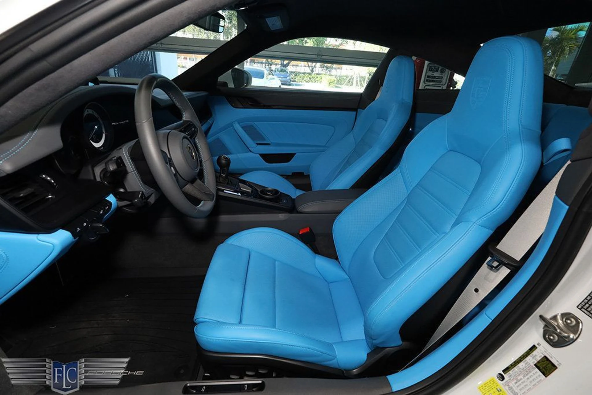 mph016_3832838418_used_2024_porsche_911_carreragtsmanualcoupe_9689_22738585_17_1024_a0cd8cf861