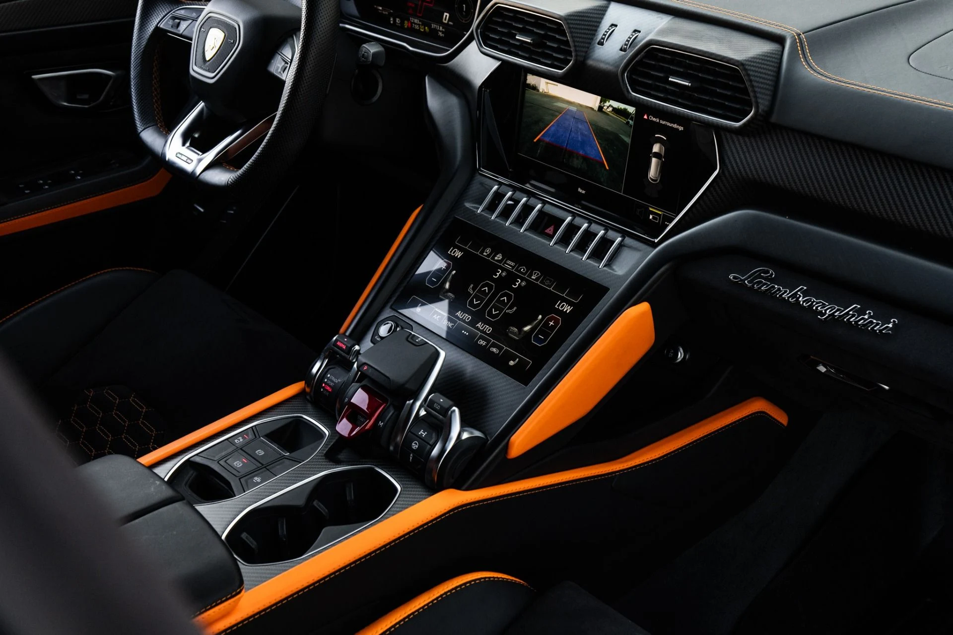 mph016_3833991193_Used_2022_Lamborghini_Urus_Graphite_Capsule_1755805759_a04b73d41a