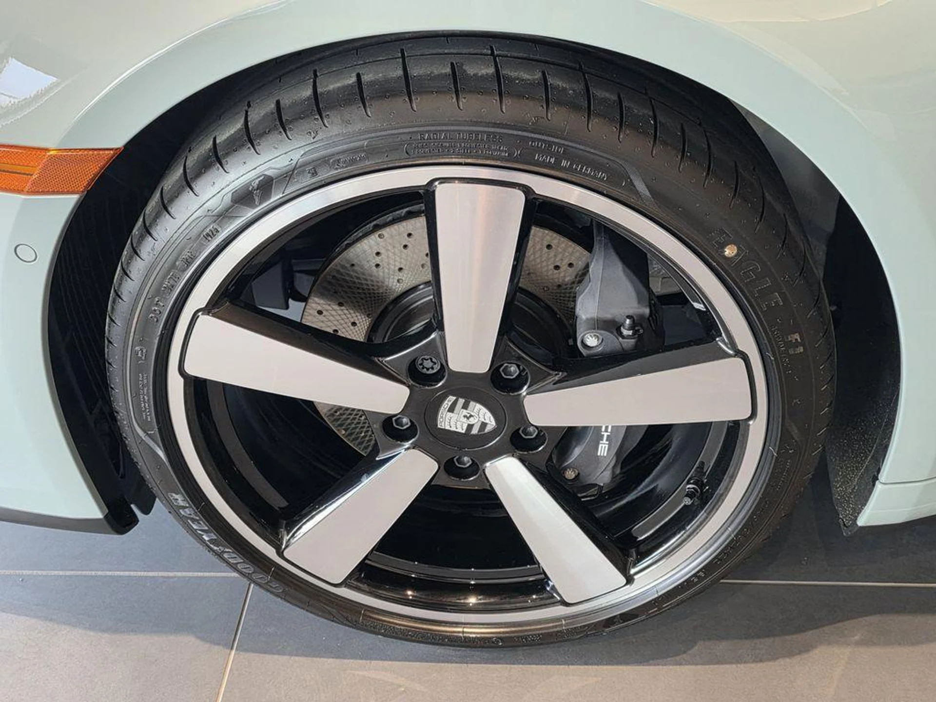 mph016_3834816623_Lo_M_Peo_K_Ixf9_e_V6d_Opy6sf_FWH_2g_791e94b64c