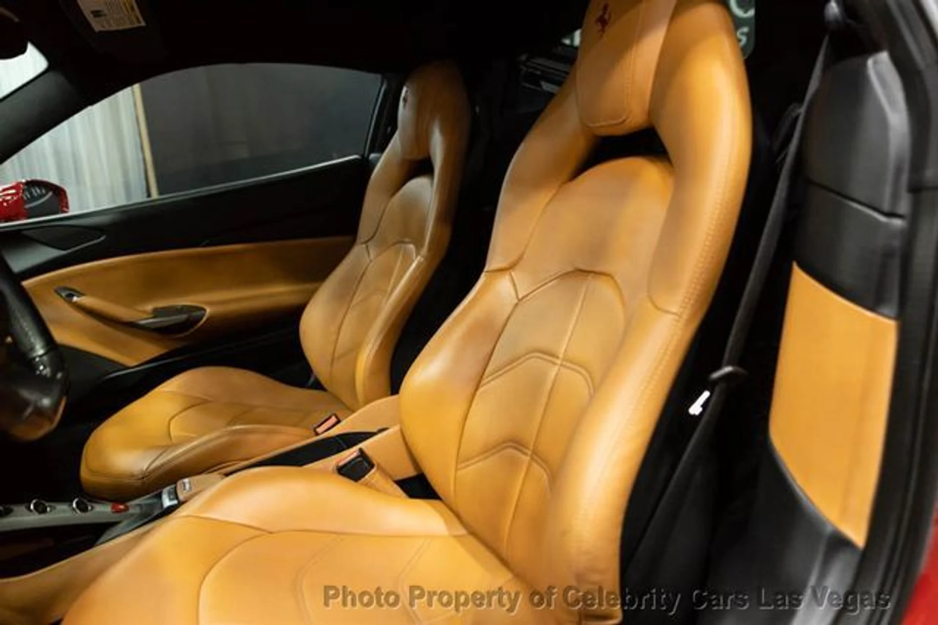 mph016_3847228417_used_2018_ferrari_488_gtb_coupe_9707_23093492_21_640_fcd596e744