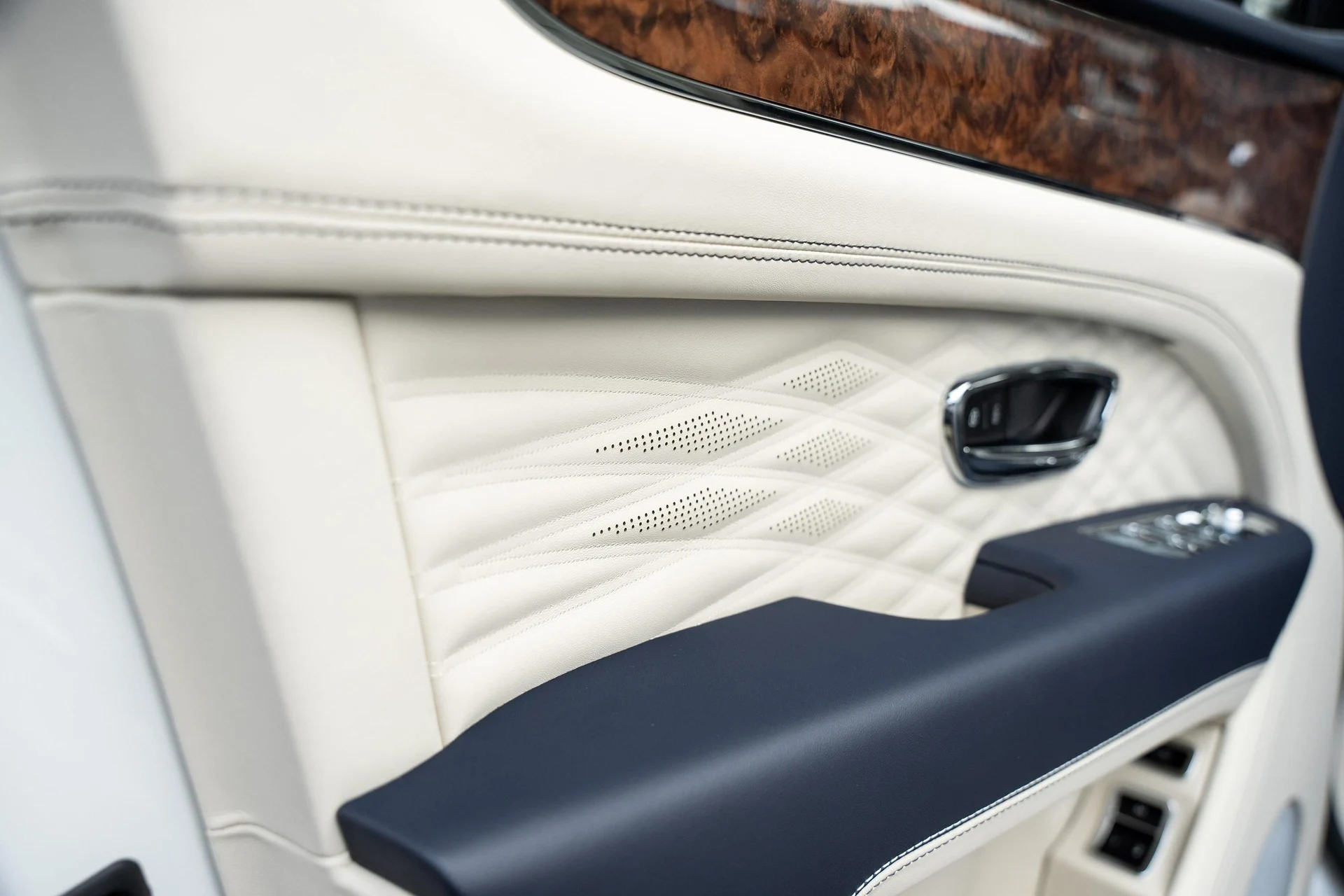 mph016_3863977165_389622358_677365462b7a94b33fd41a53_1a6afeb935