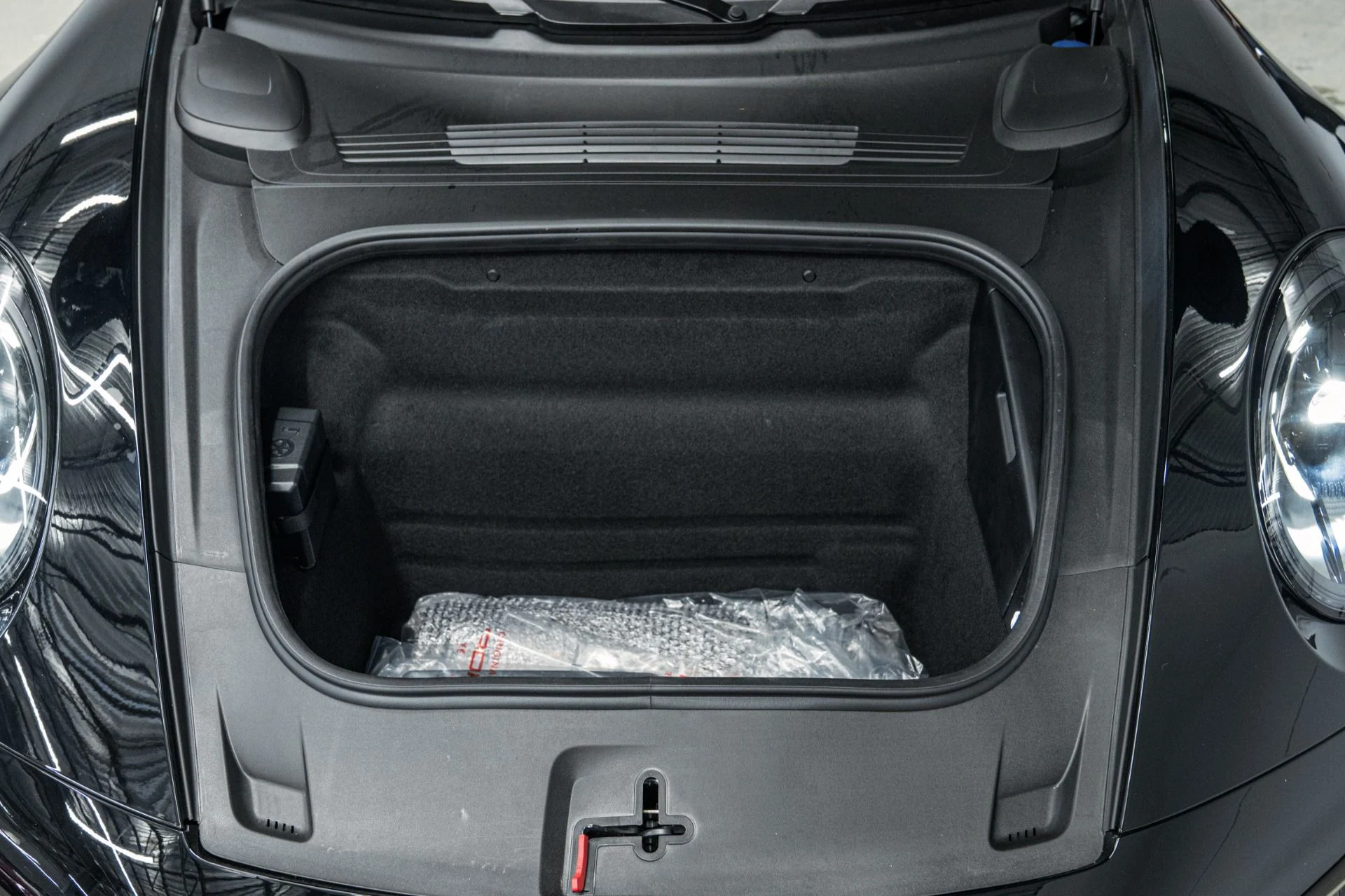 mph016_3869957781_Used_2025_Porsche_911_Carrera_Premium_Package_RS_Spyder_Wheels_Low_Miles_1767046492_cde021910d