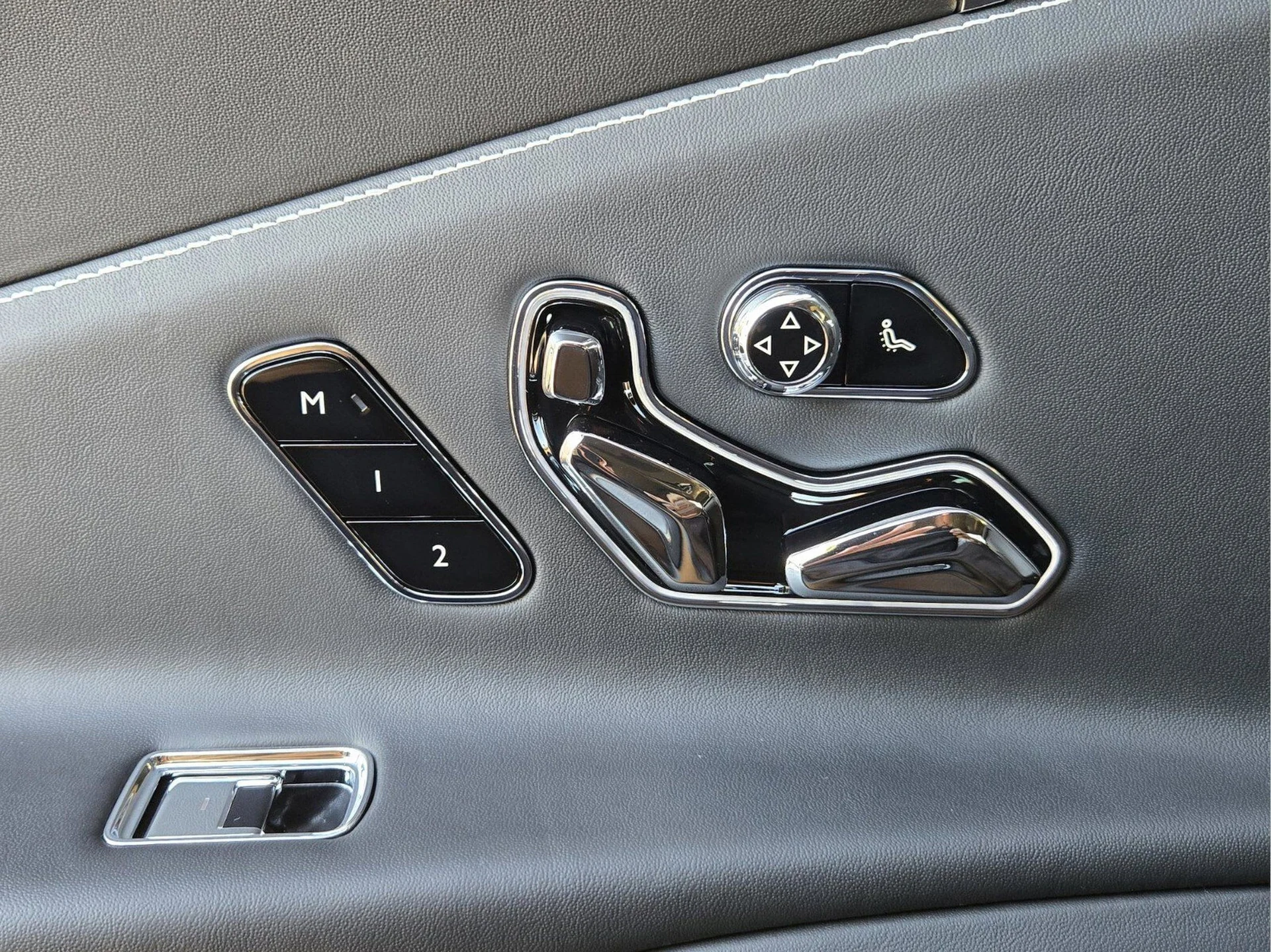 mph016_3871083166_03b47094763d40c8580ee0df44bbc3dcx_9f7cde9573