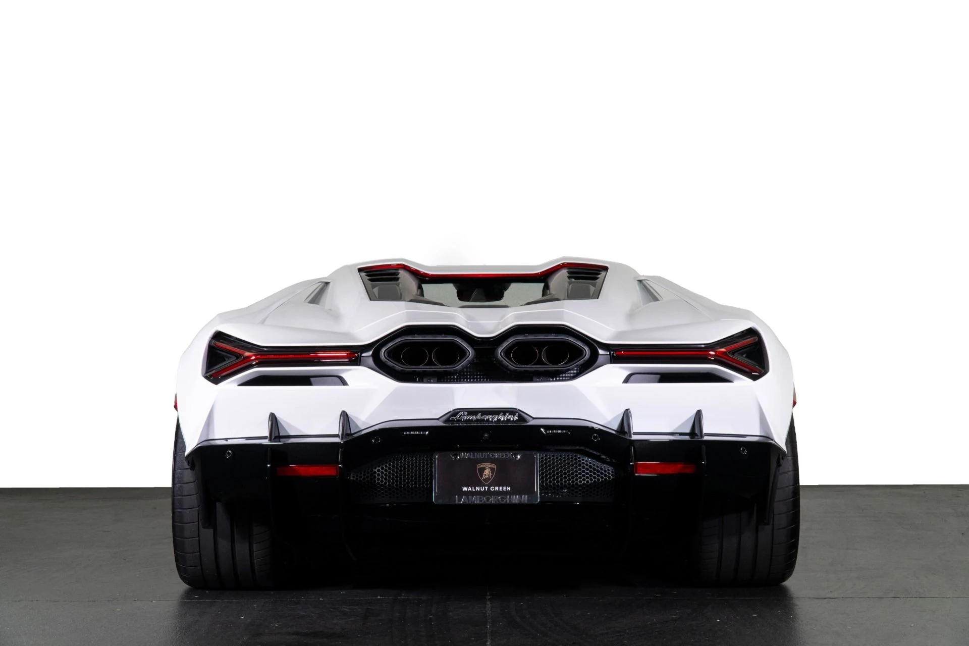 mph016_3873499878_New_2026_Lamborghini_Revuelto_1778722081_5a393b1905