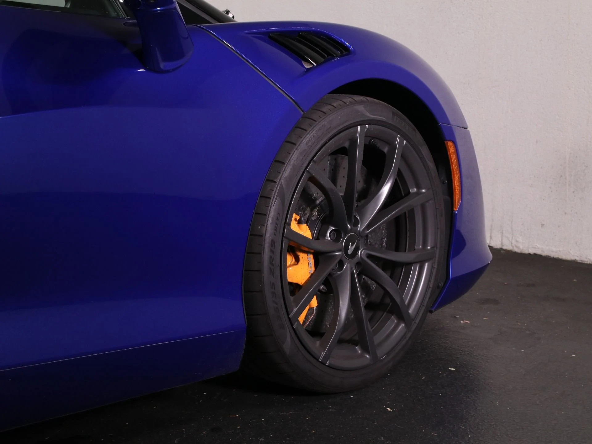 mph016_3879392975_Used_2023_Mc_Laren_Artura_Performance_1751935312_5482ef9d89