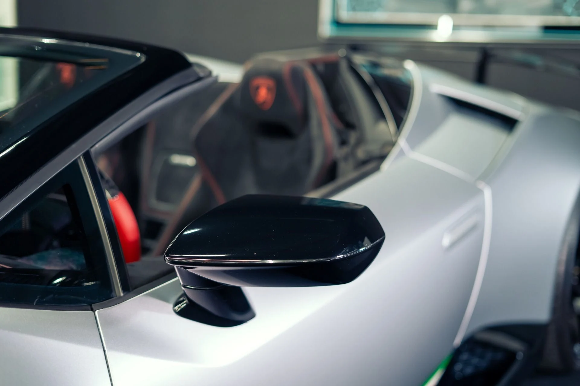 mph016_3879493138_Used_2018_Lamborghini_Huracan_LP_640_4_Performante_Spyder_1782163354_b2b986eb94