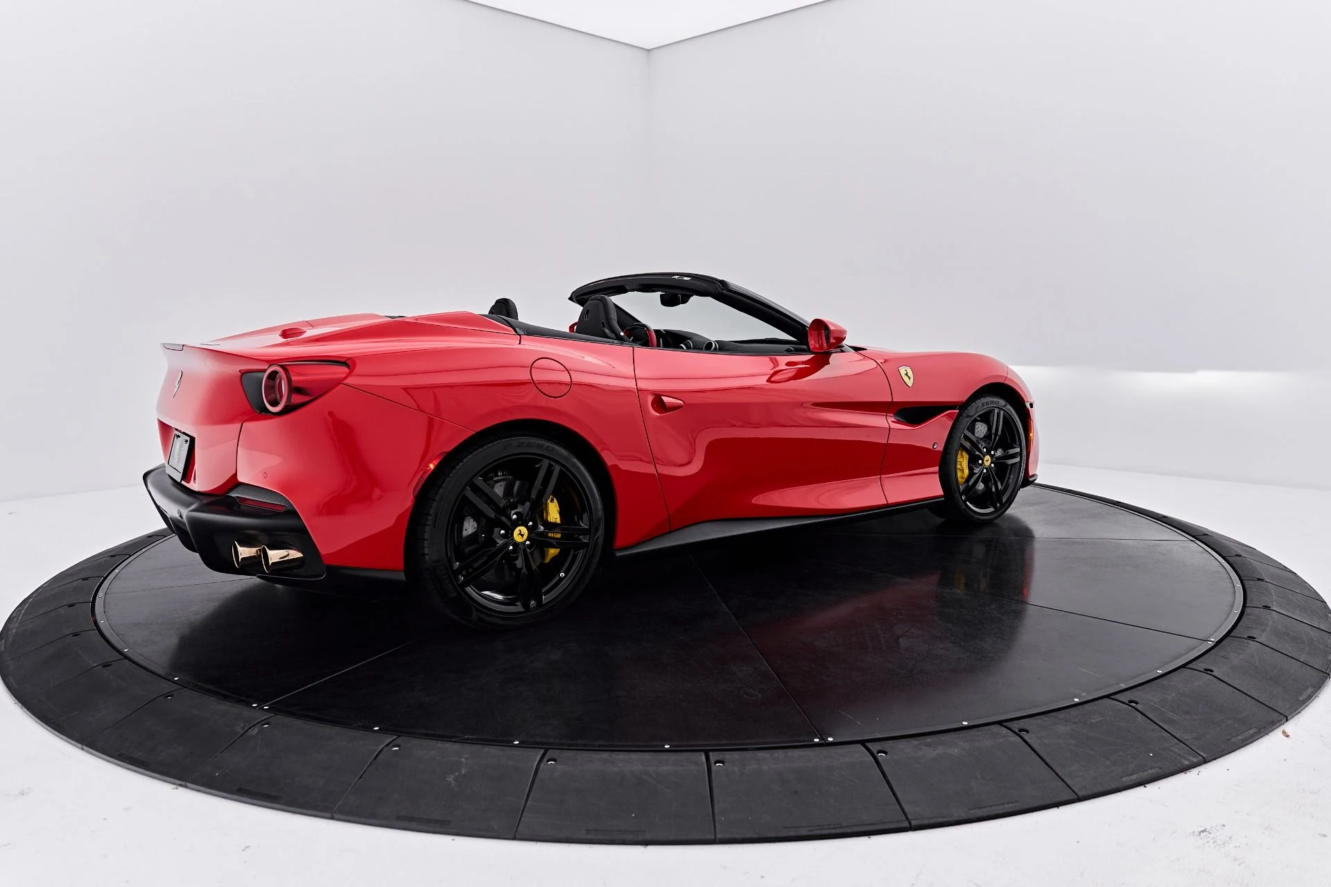 mph016_3886026107_Used_2022_Ferrari_Portofino_M_Base_1790300279_c9f9811051