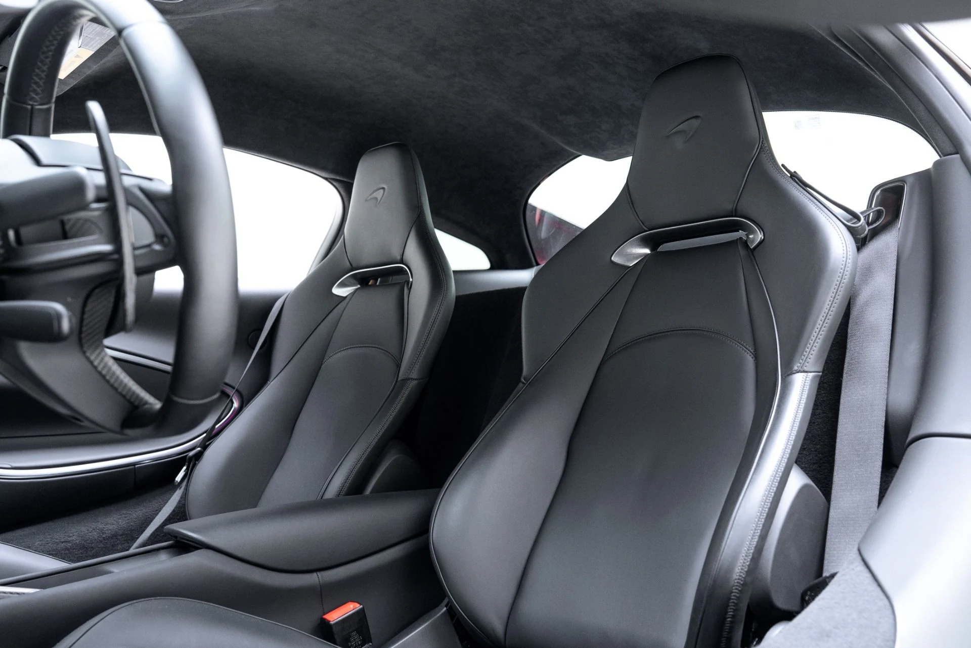 mph016_3920098288_Used_2024_Mc_Laren_Artura_1774465239_445bae266d