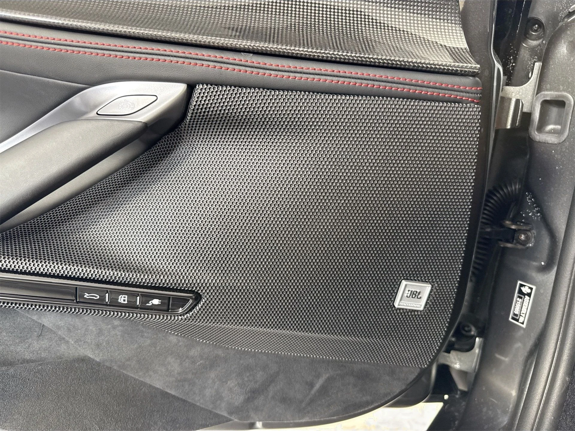 mph016_3942386726_28aef0874c33e05bae40e0d0598430bf_bb3758362e