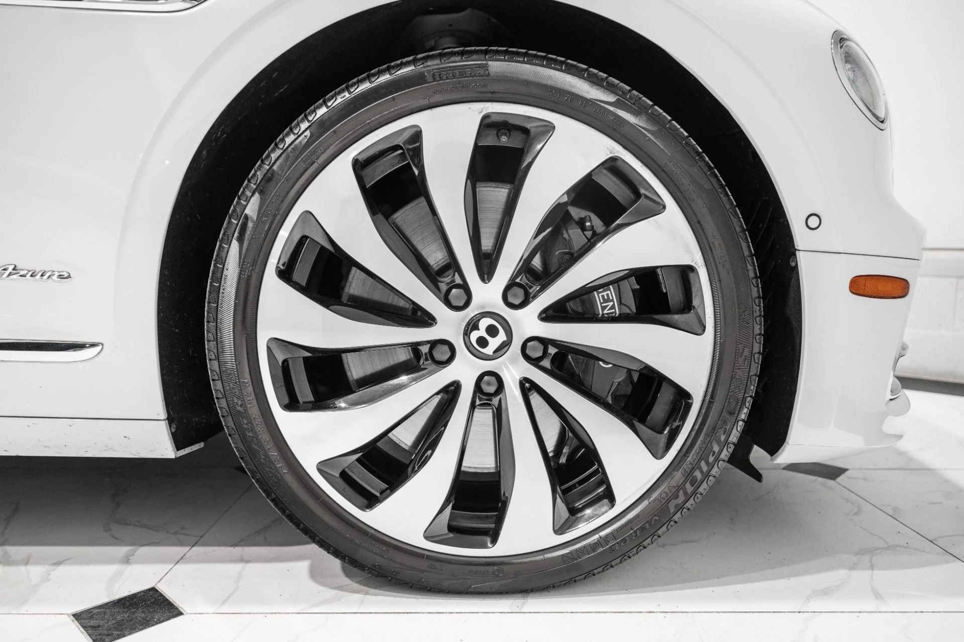 mph016_3954818138_Used_2023_Bentley_Flying_Spur_1772469545_b6b409012d