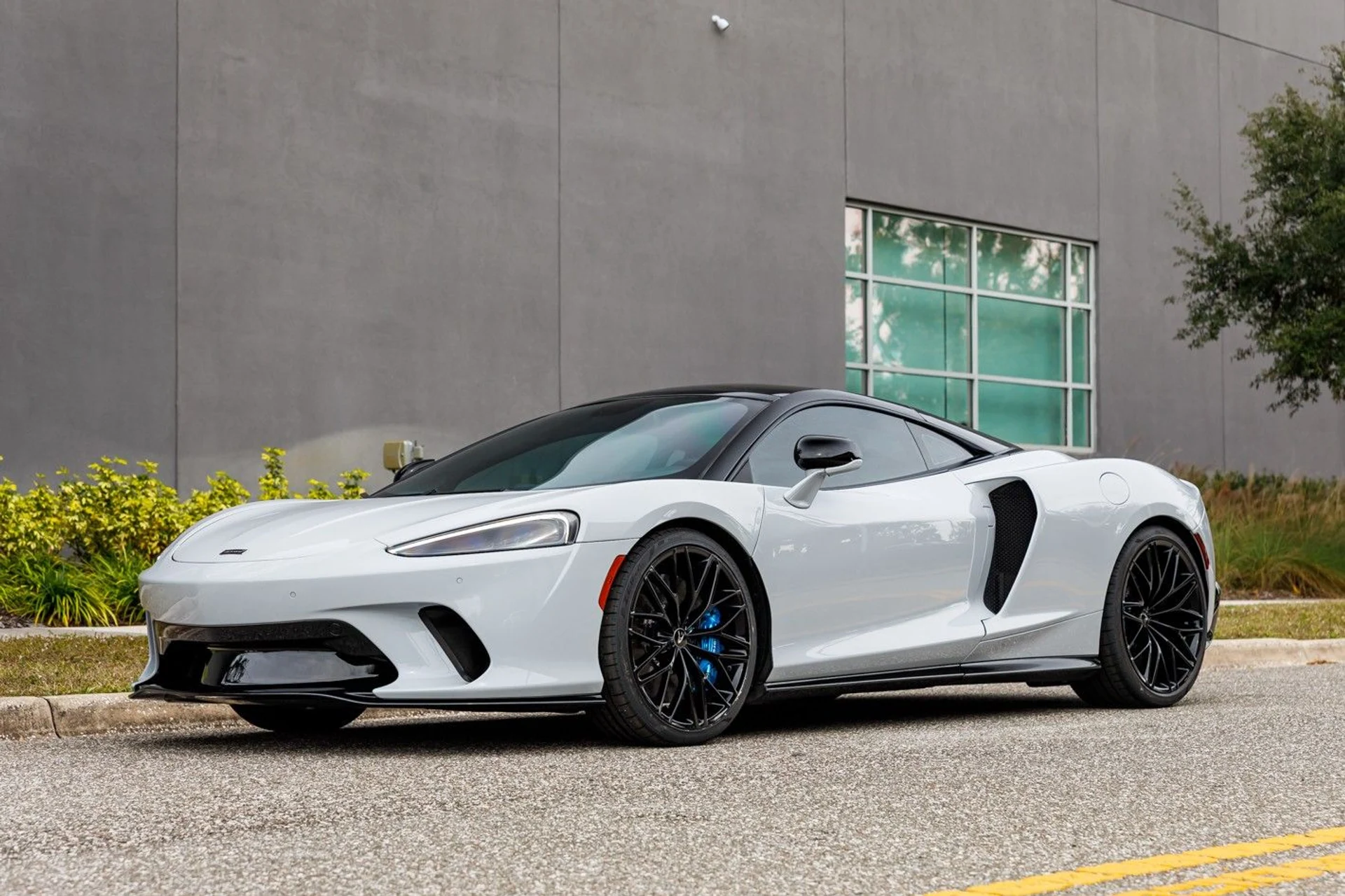 mph016_3955382514_642_p17_l_cb524b4e96