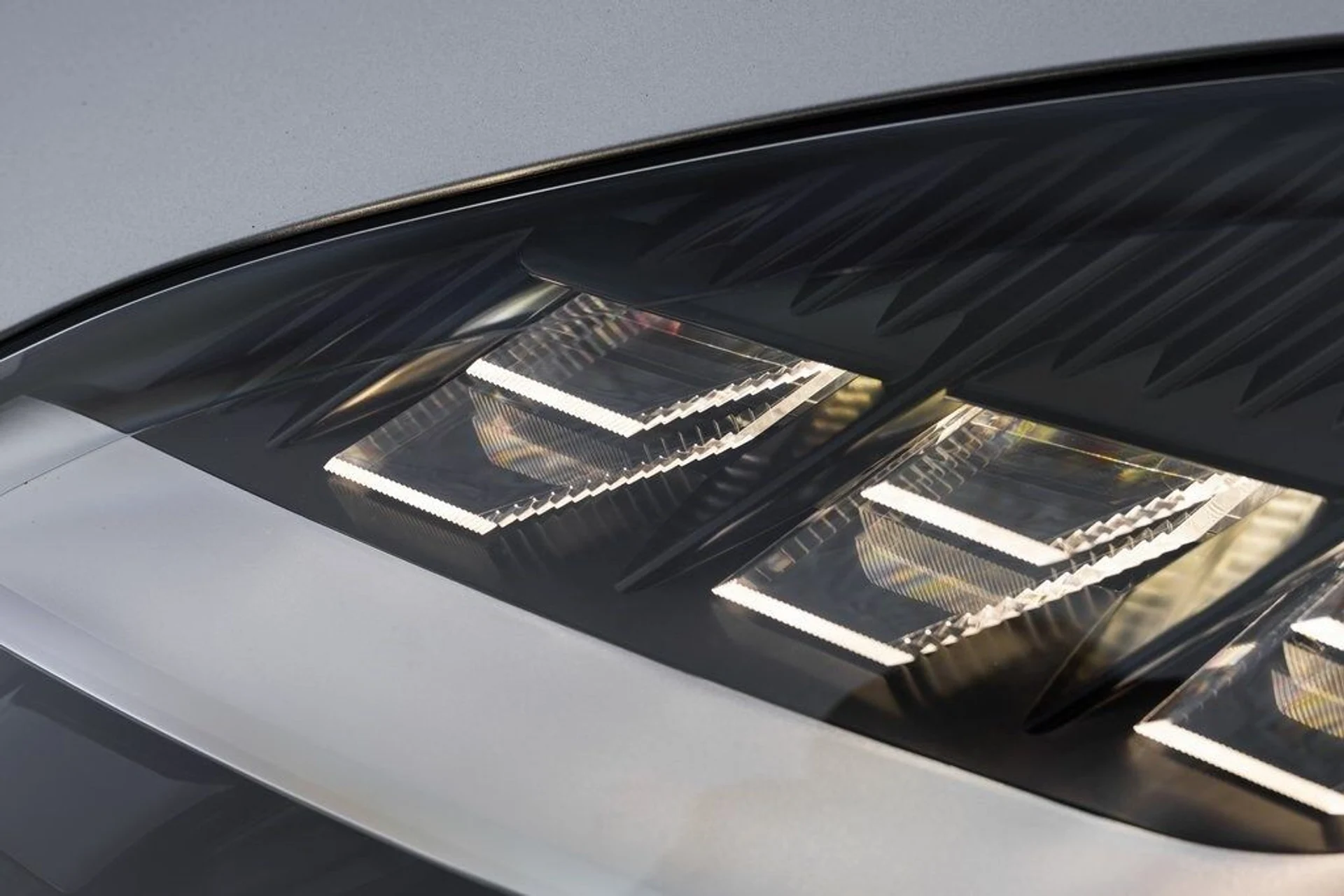 mph016_3955510307_ff1f8f02ed360a81a5c811f2bb737160x_5ec419e9ed