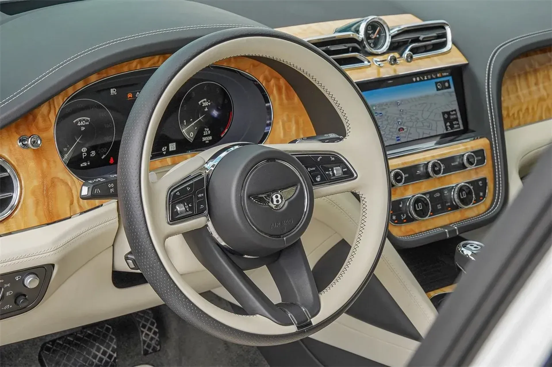 mph016_3957297274_5407b5b9fd254e439784a2c41f548b07_28e89e95f1