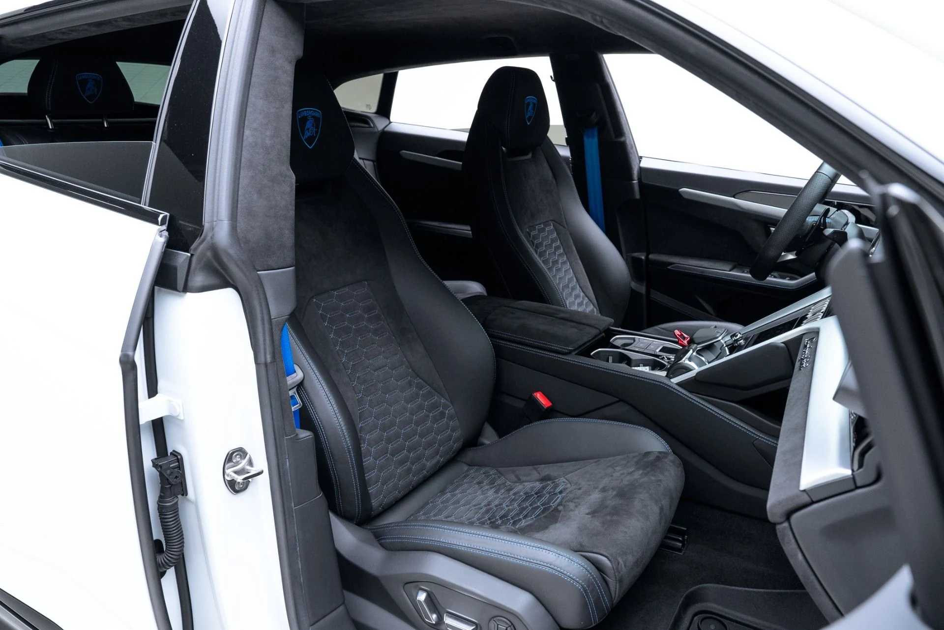 mph016_3957587893_Used_2024_Lamborghini_Urus_S_1774974370_7b3e6ba8de