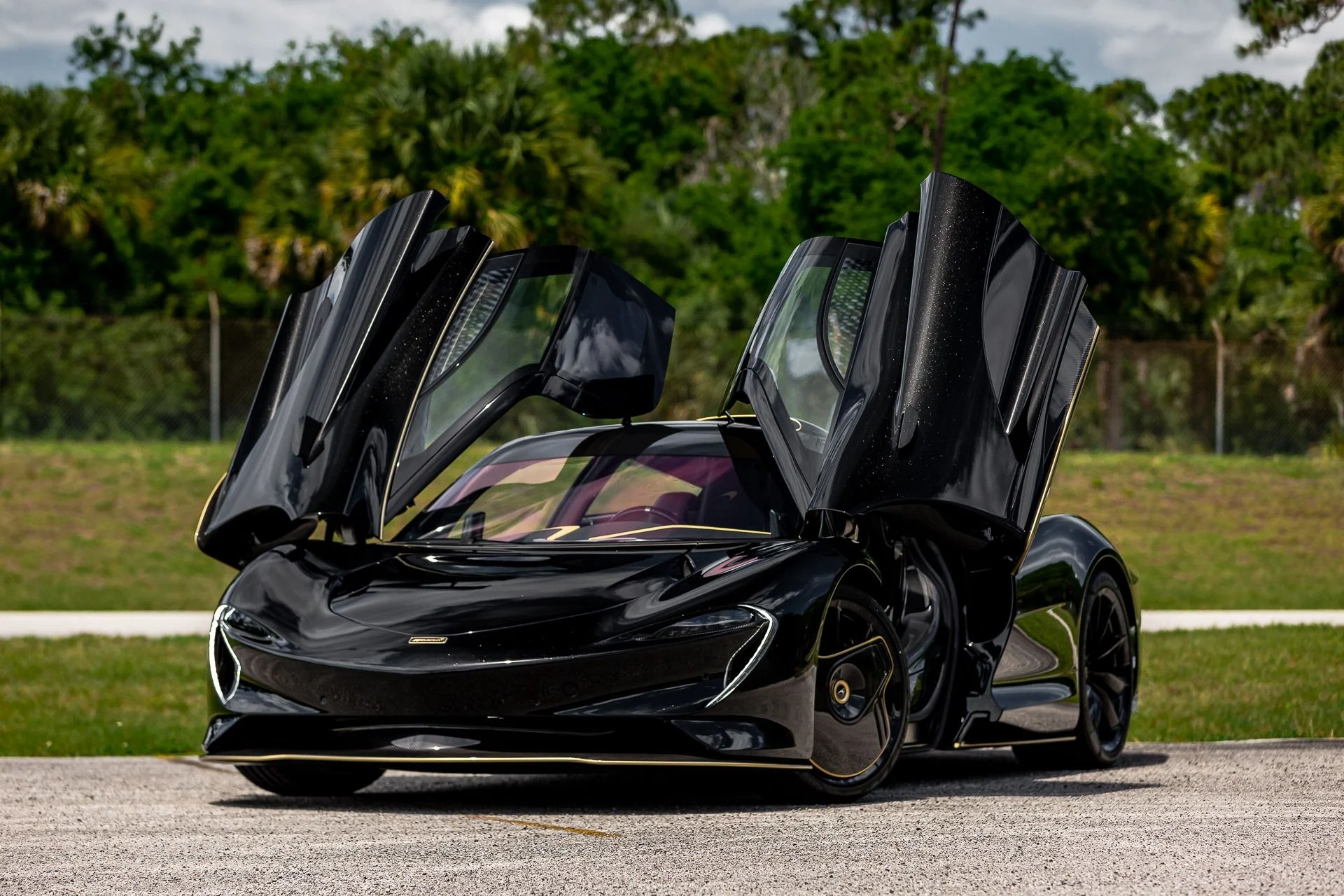 mph016_3964187397_Used_2020_Mc_Laren_Speedtail_XP_10_Bespoke_2def9b7466