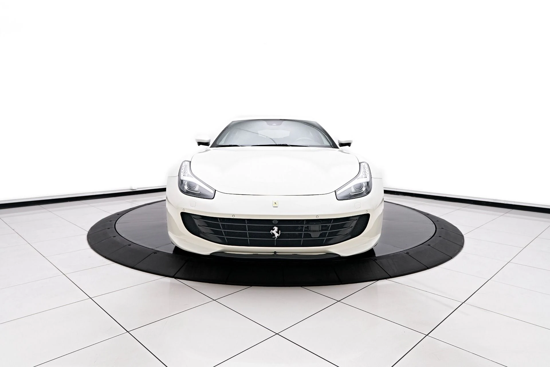 mph016_3974896361_Used_2019_Ferrari_GTC_4_Lusso_T_1758850845_dca61da5ad
