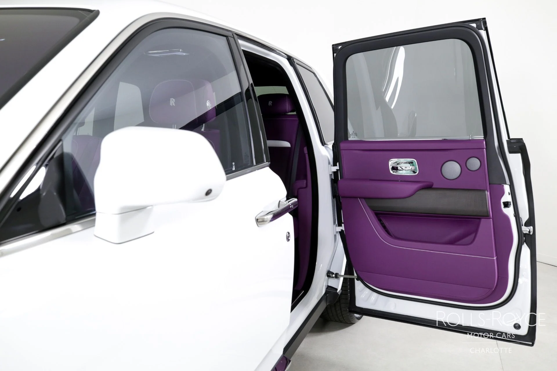 mph016_3975756861_Used_2024_Rolls_Royce_Cullinan_1750949955_42a13a6e17