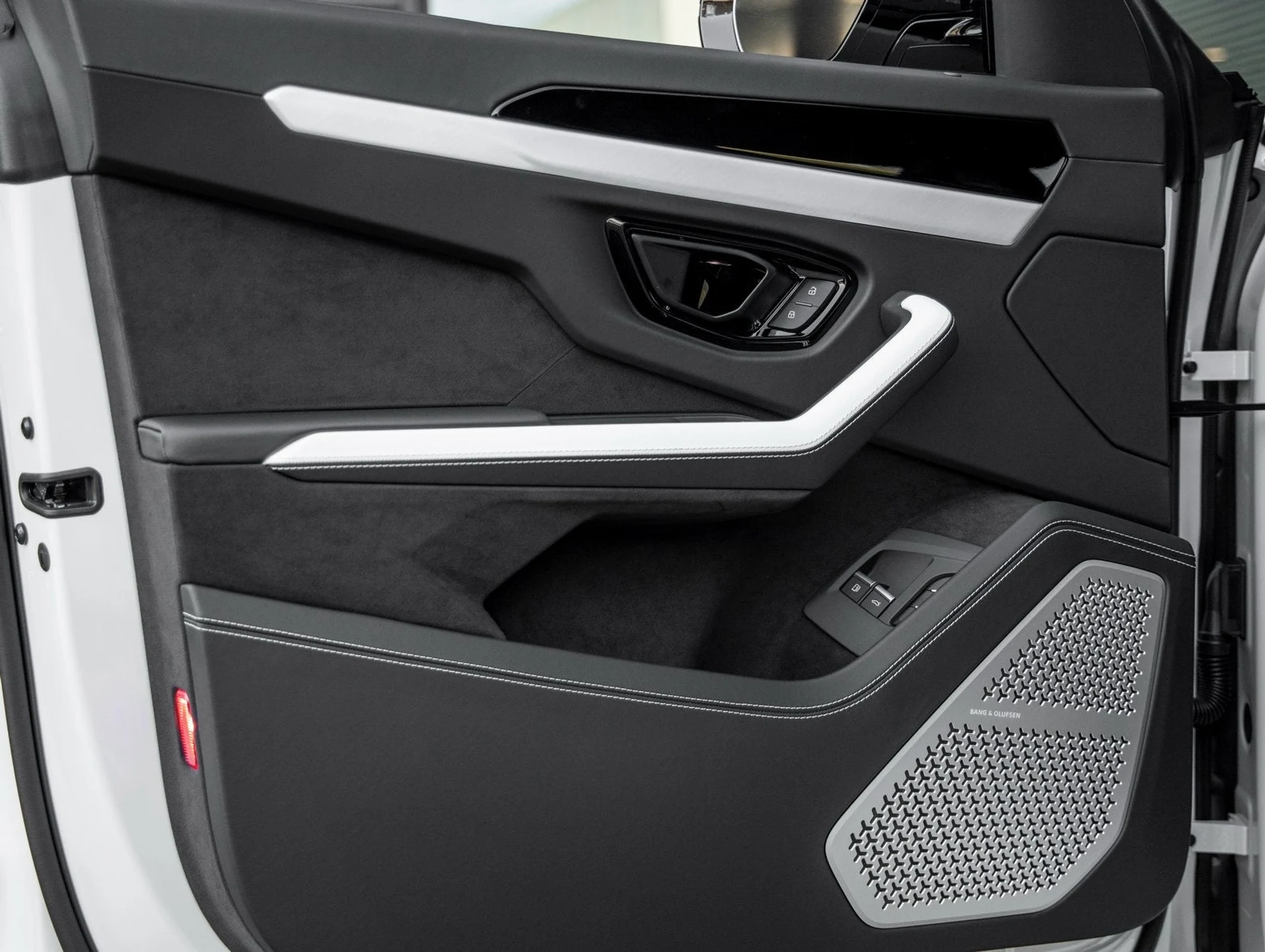 mph016_3991474104_17_aed9ceaeb7